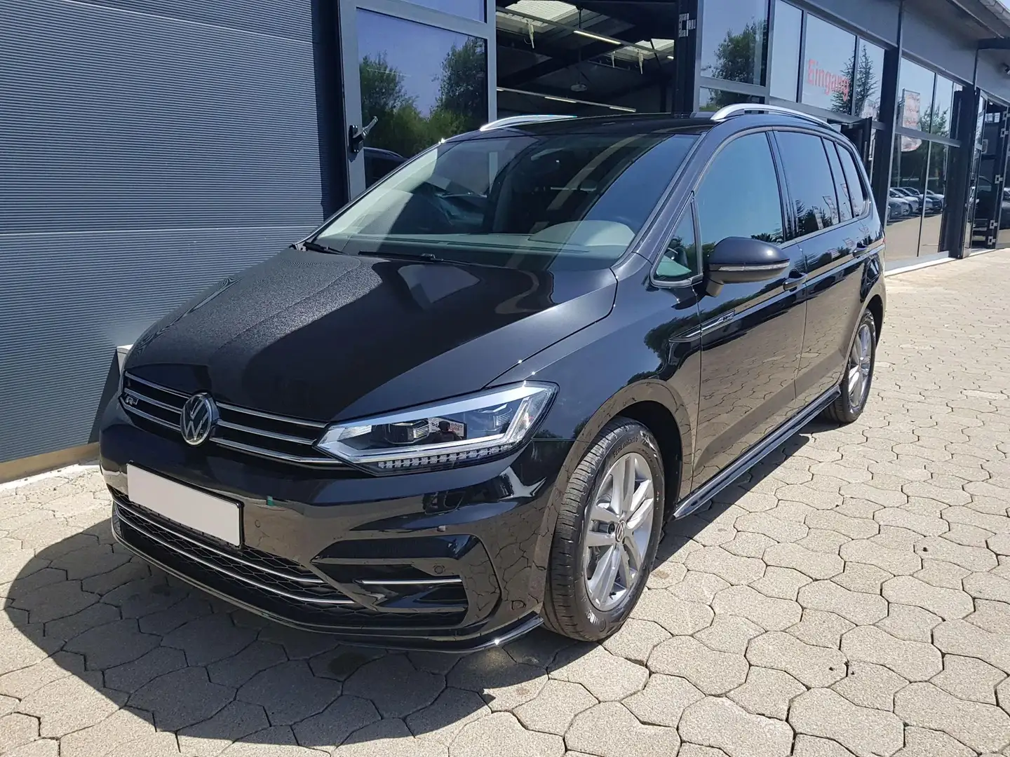 Volkswagen Touran Comfort Plus R-Line 1,5TSI DSG 110KW 7 Sitze, A... Schwarz - 1
