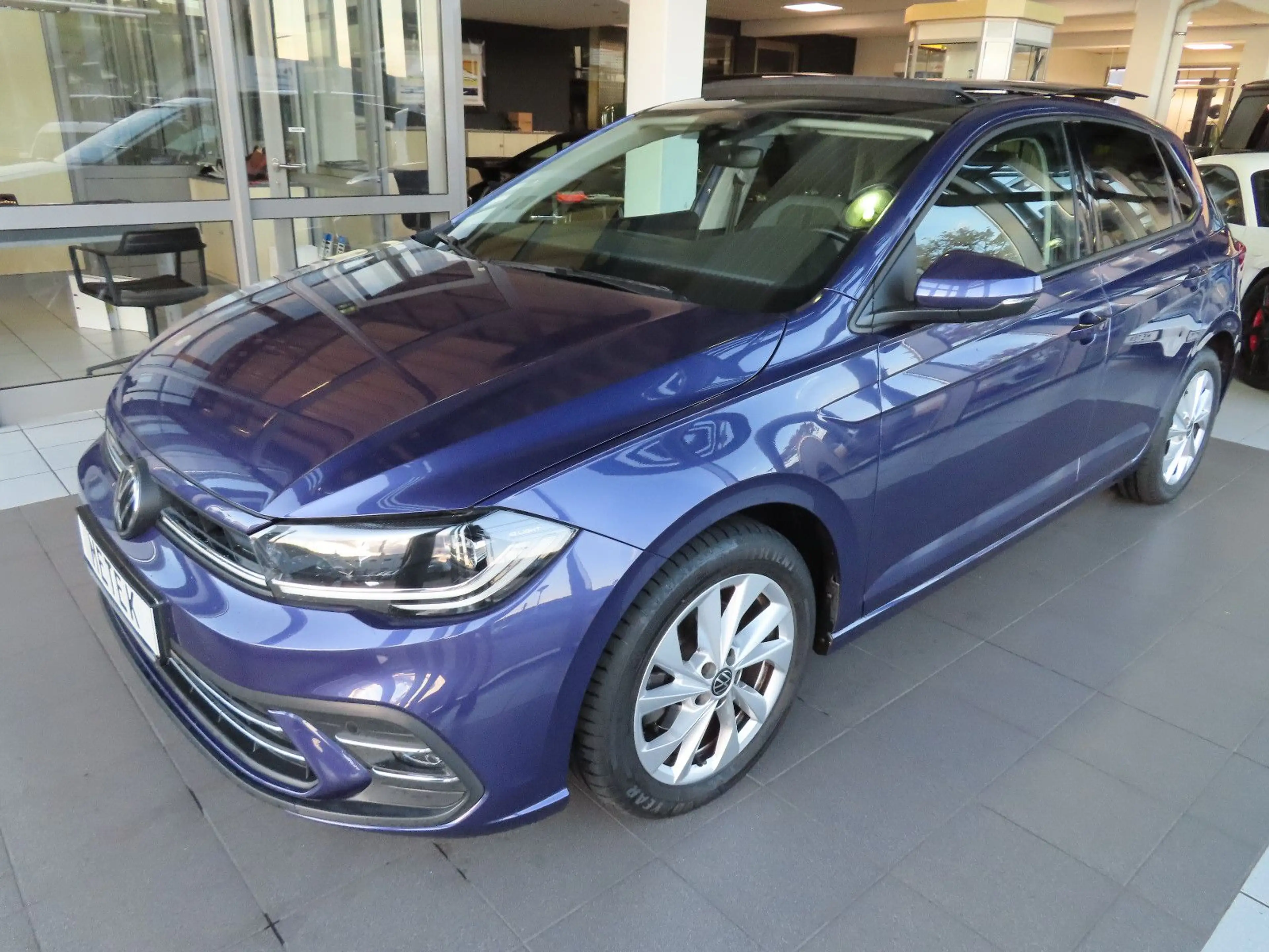 Volkswagen Polo VI Style LED PANO AHK