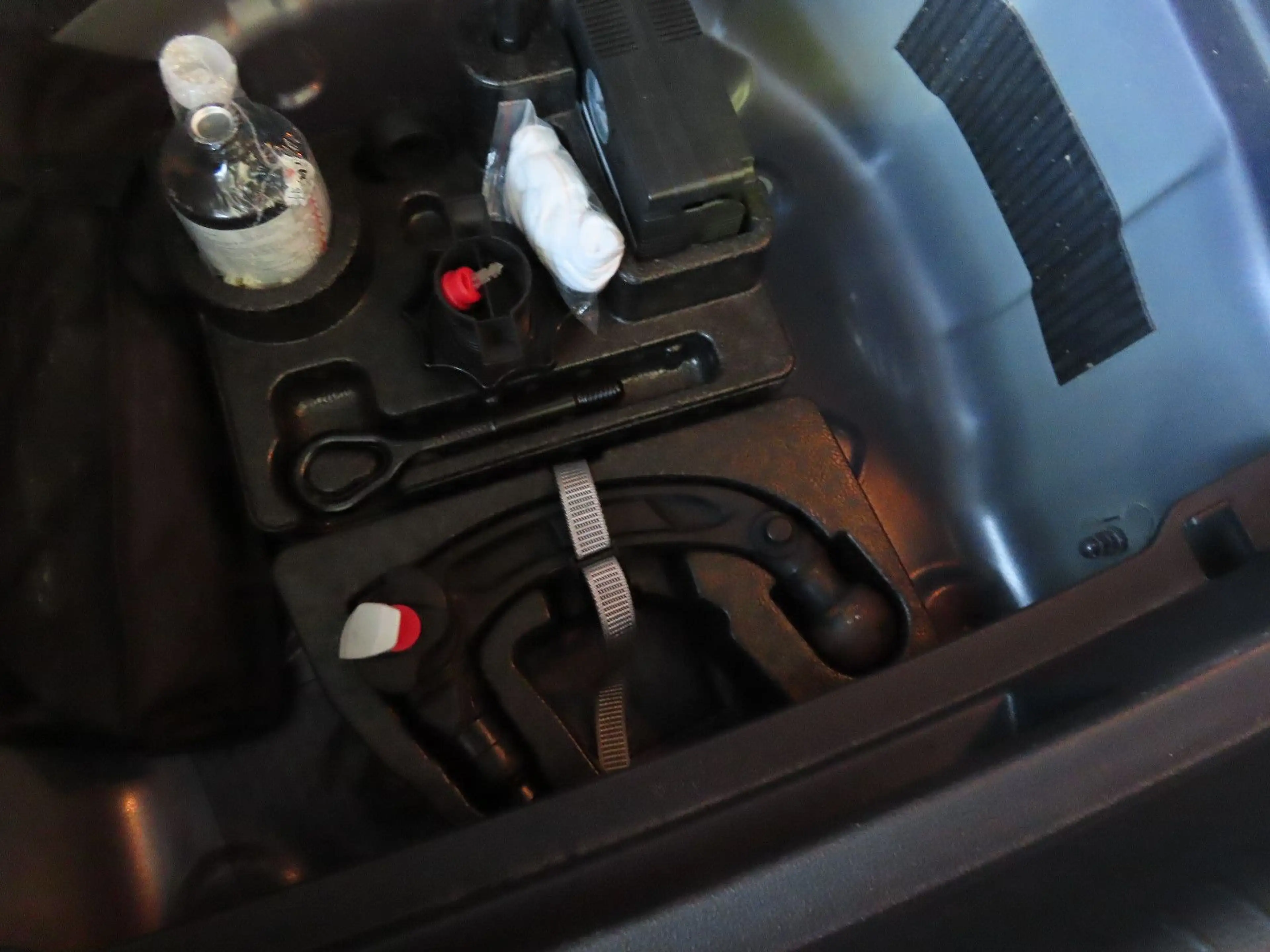 Volkswagen Polo VI Style LED PANO AHK — photo 9