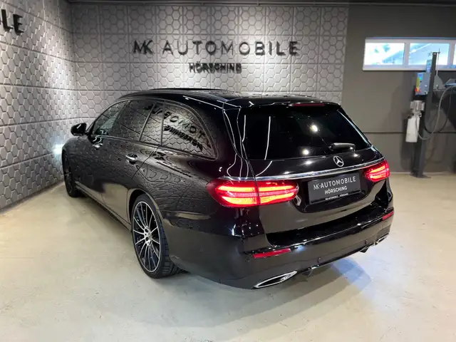 Mercedes-Benz 300 view 10
