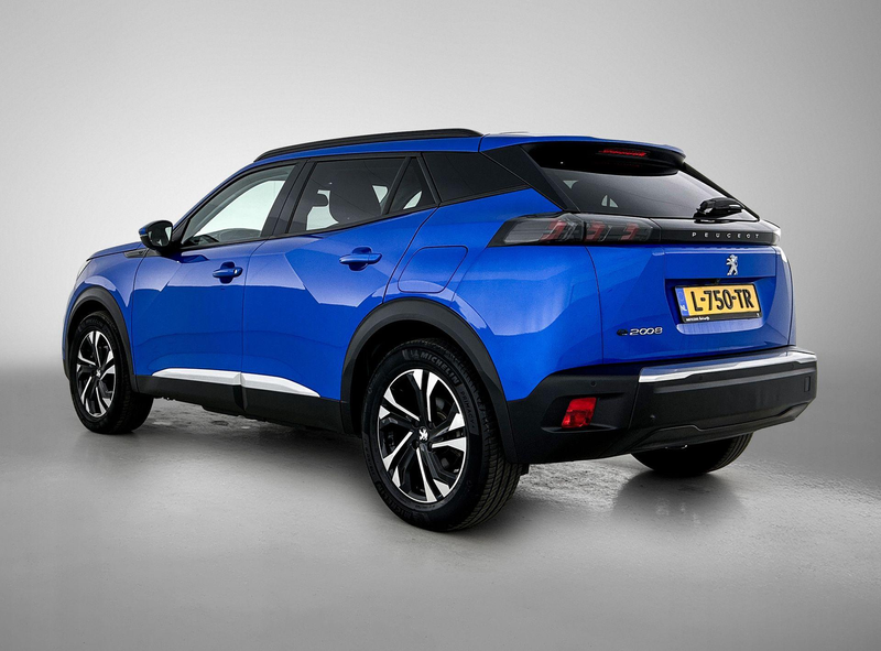 Peugeot e-2008 EV Blue Lease Allure 50 kWh | Navigatie | ACCU 90% — photo 3
