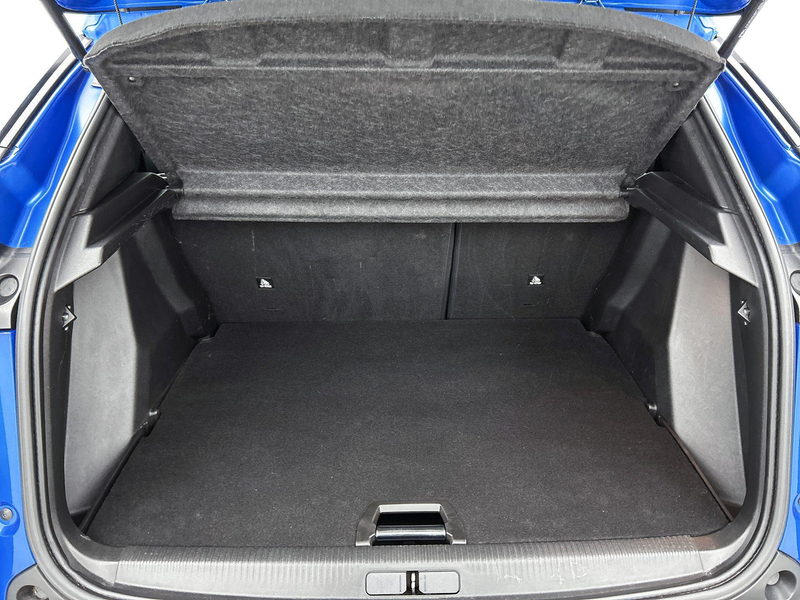 Peugeot e-2008 EV Blue Lease Allure 50 kWh | Navigatie | ACCU 90% — photo 14