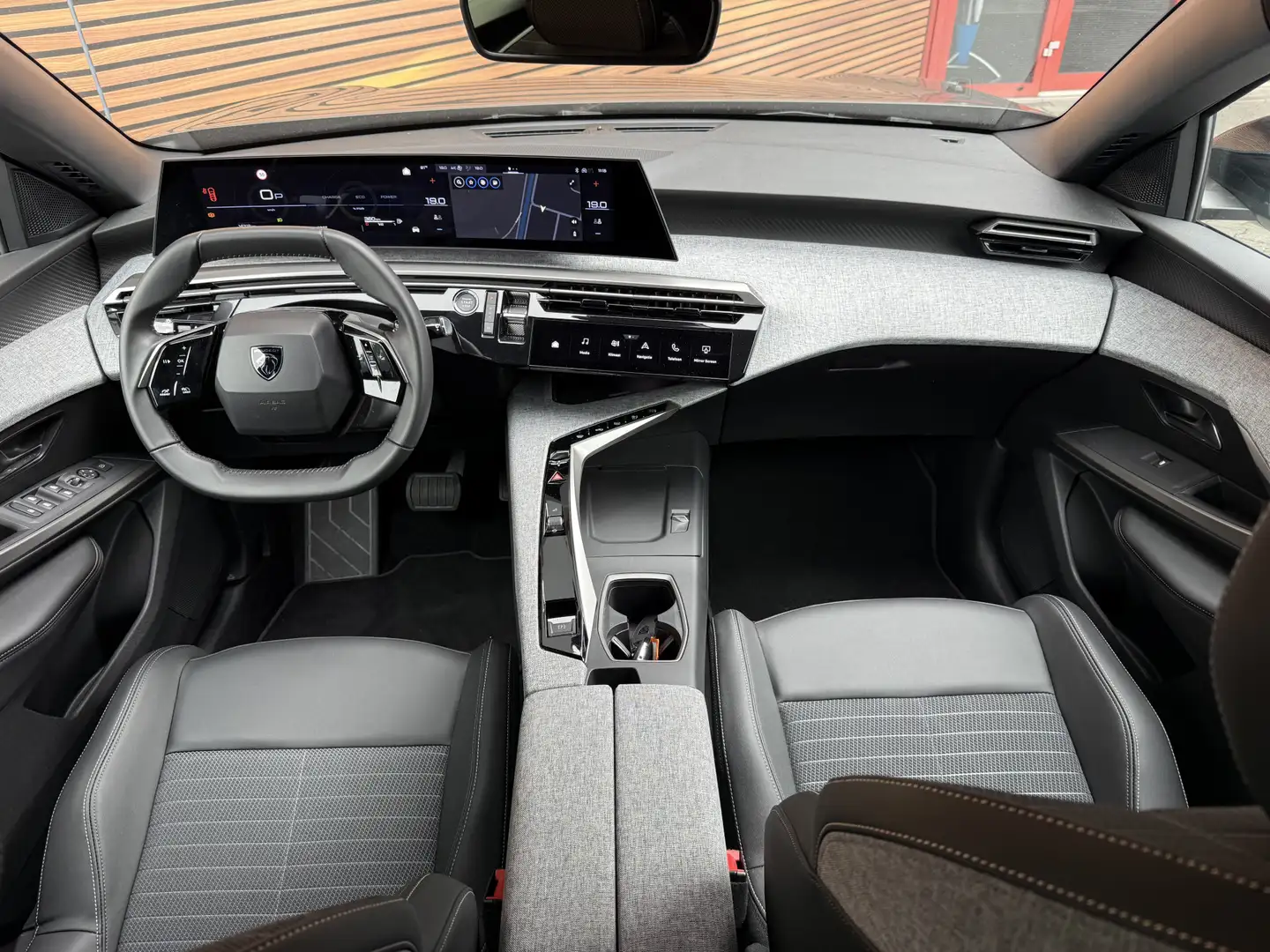 Peugeot 3008 1.2 Hybrid 136 Allure 360 Camera / Navigatie / Car Gris - 2