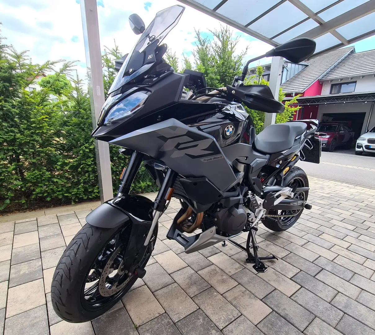 BMW F 900 XR Schwarz - 1