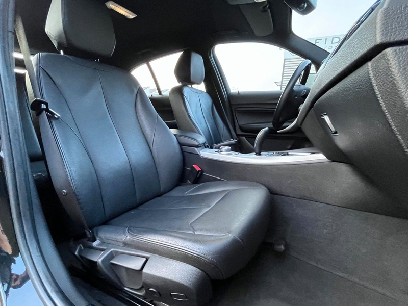 BMW 118 d AUTOMATIK*KEYLESS*LED*LEDER*VIRTUAL* — photo 11