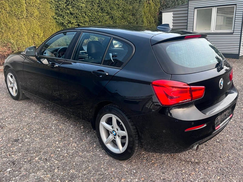 BMW 118 d AUTOMATIK*KEYLESS*LED*LEDER*VIRTUAL* — photo 6