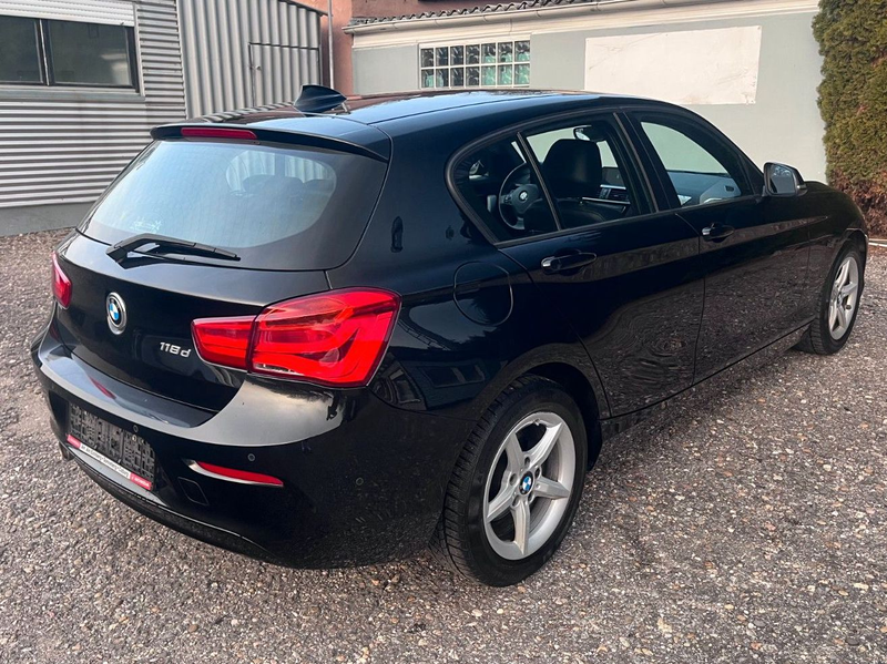 BMW 118 d AUTOMATIK*KEYLESS*LED*LEDER*VIRTUAL* — photo 8