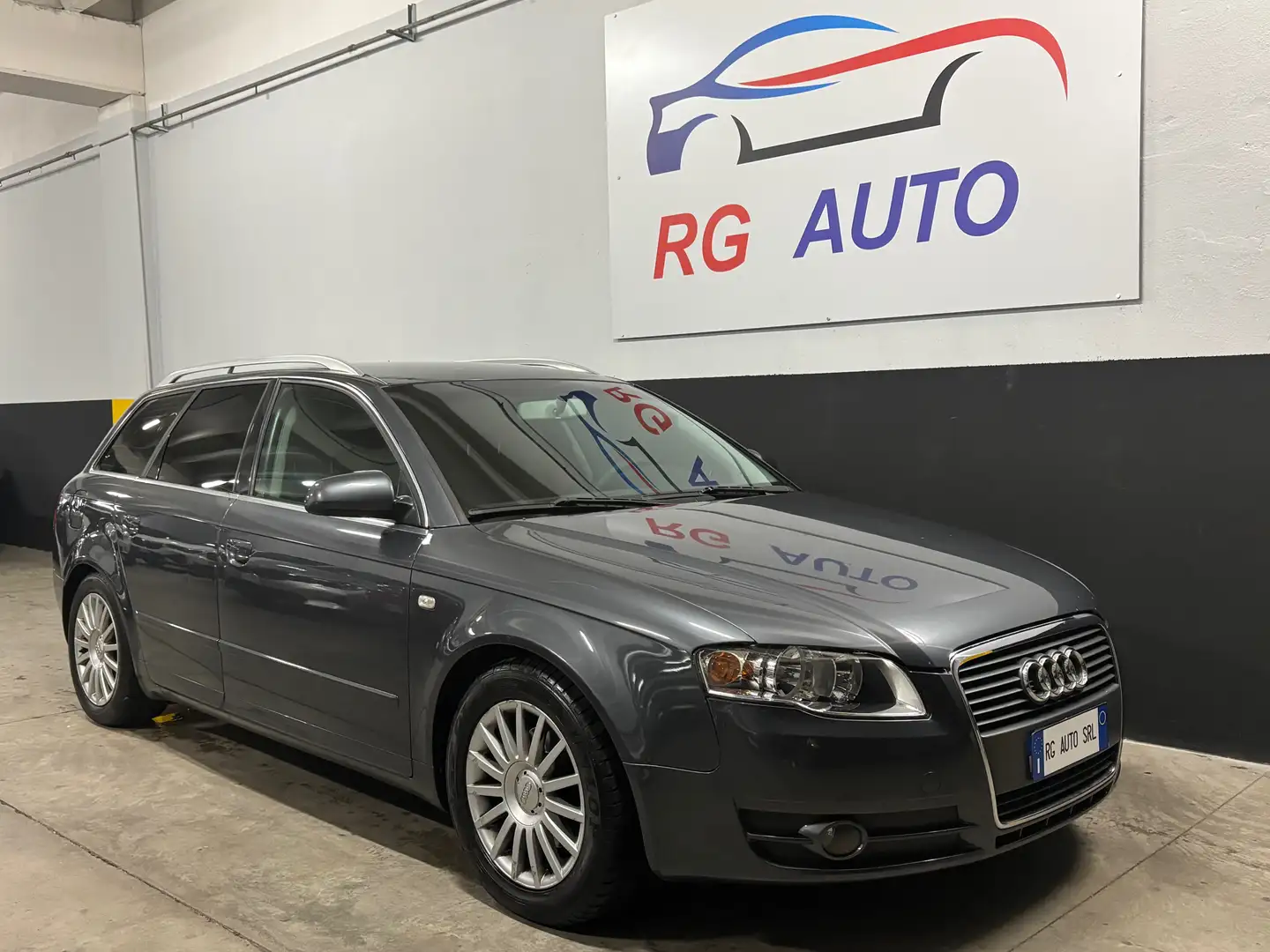 Audi A4 A4 III 2004 Avant Avant 2.0 tdi Gris - 1