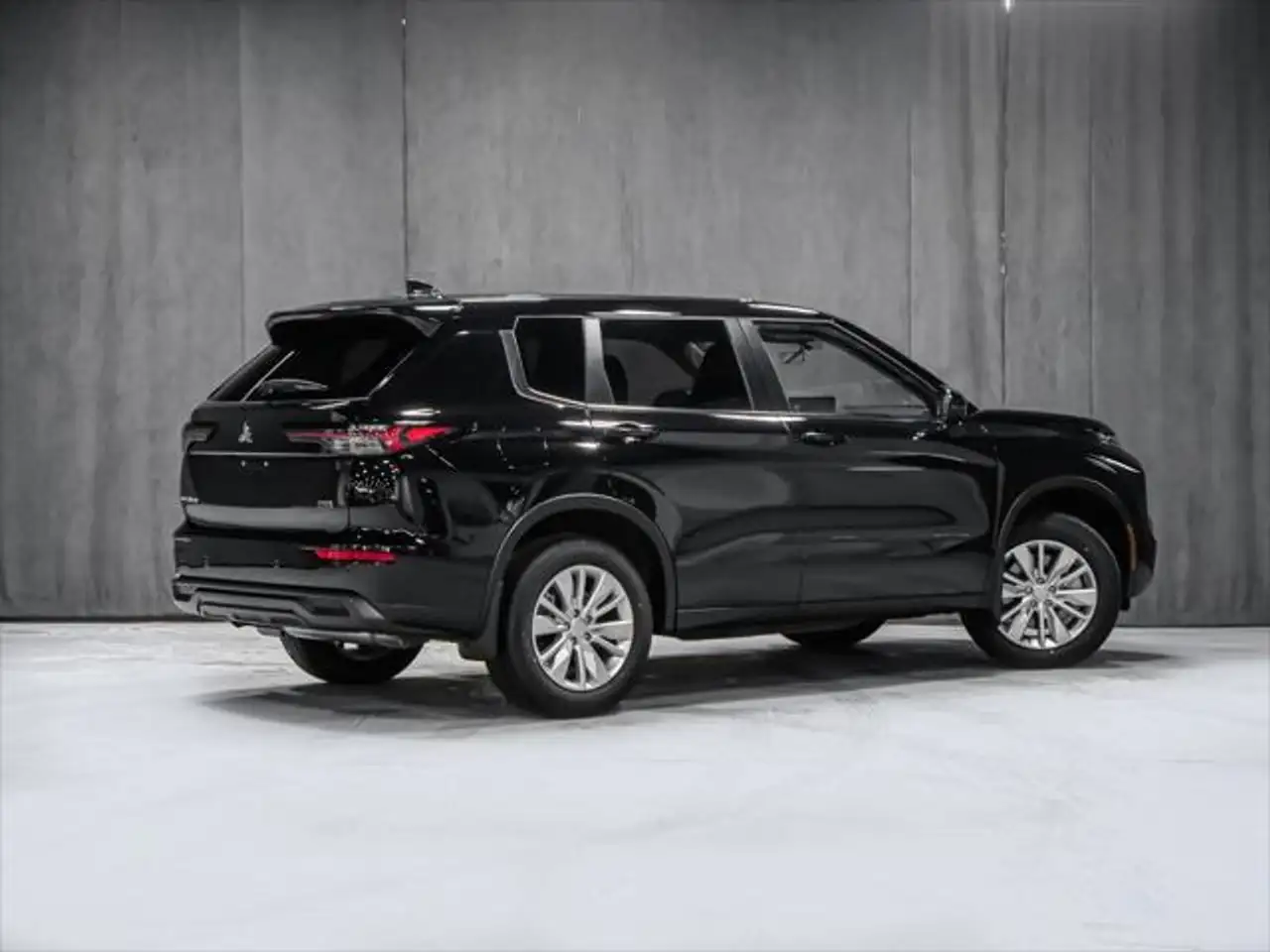 Mitsubishi Outlander снимка Mitsubishi Outlander