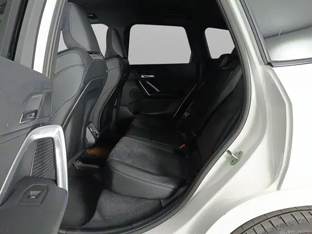 BMW X1 view 9