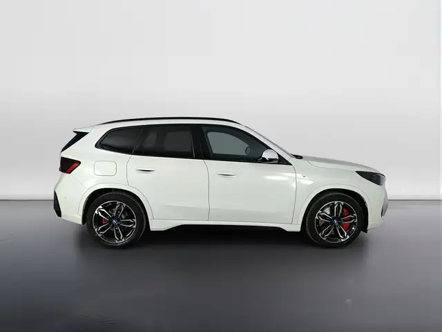 BMW X1 view 3