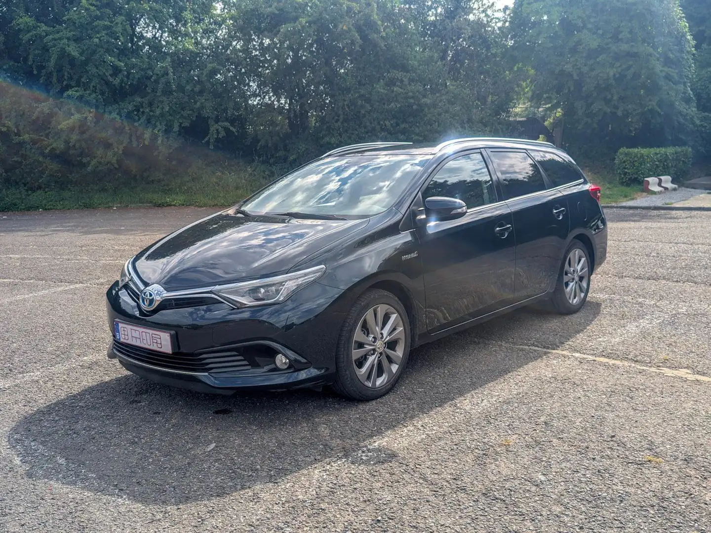 Toyota Auris Hybride 136CV + Garantie Toyota + Carnet full Bleu - 1