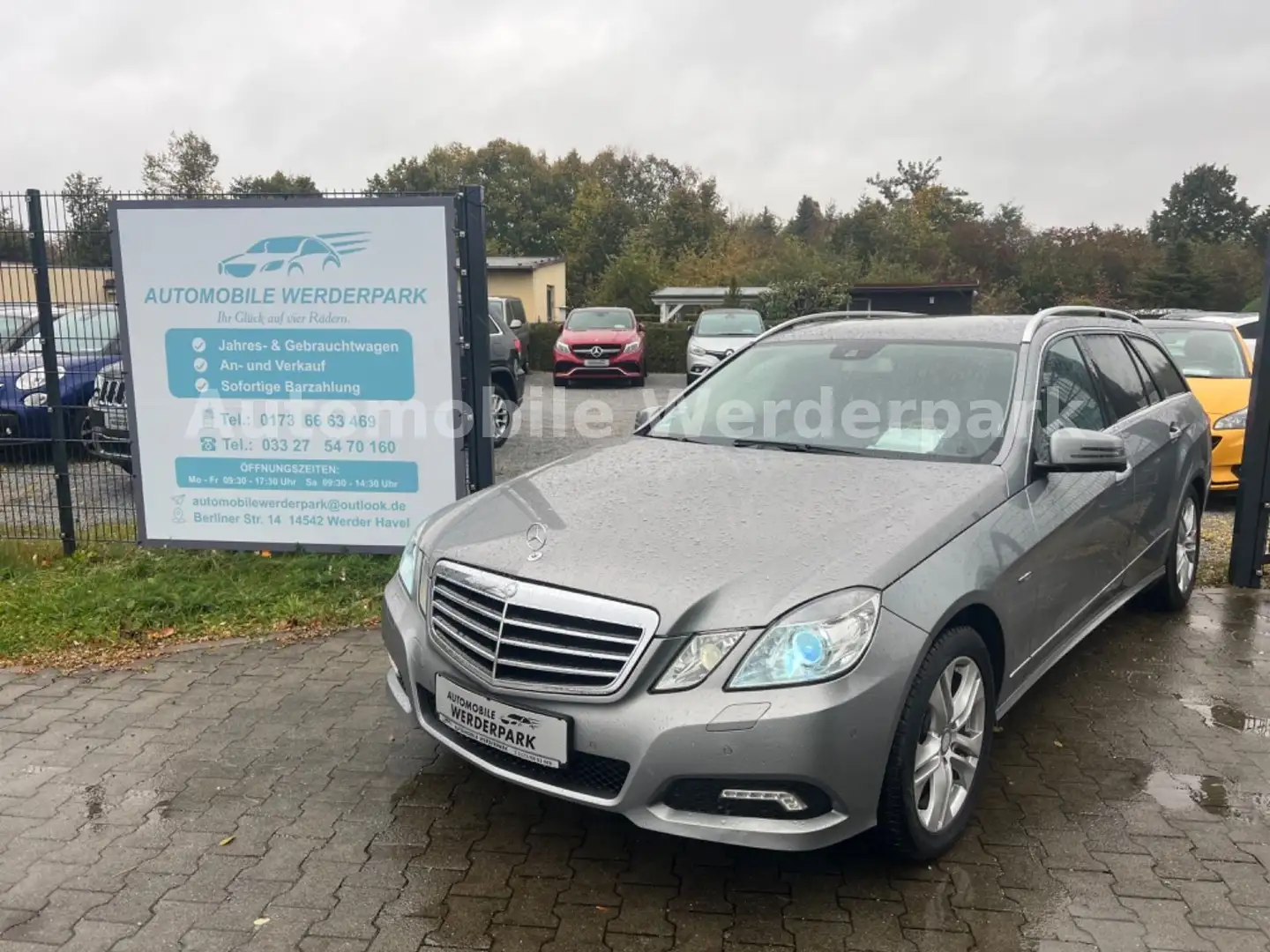 Mercedes-Benz E 200 CDI Silber - 1