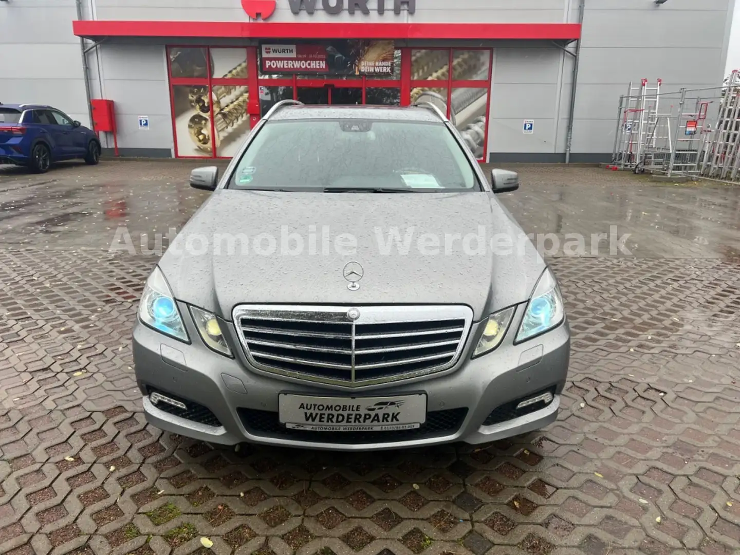 Mercedes-Benz E 200 CDI Silber - 2