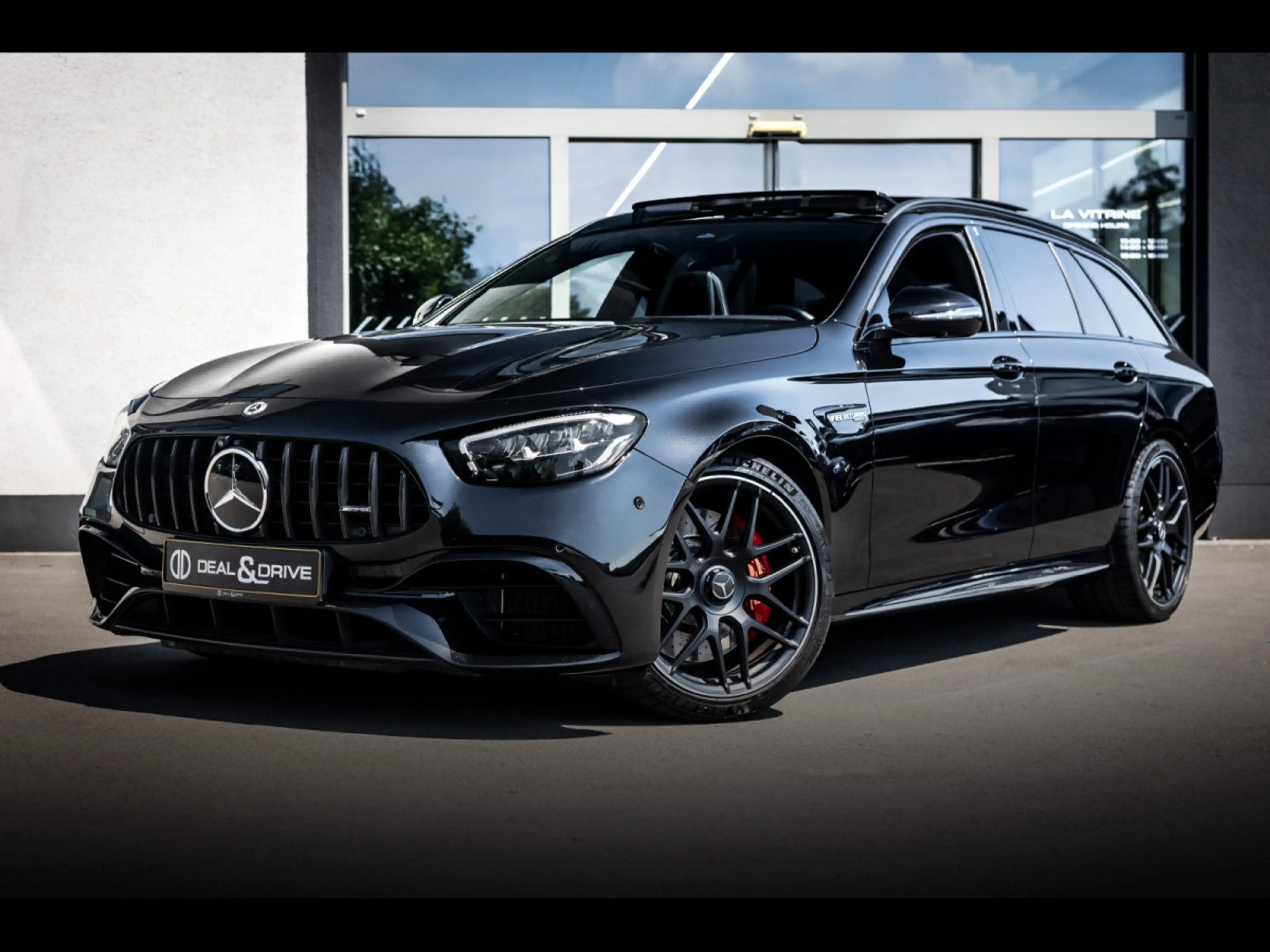 Mercedes-Benz E 63 AMG S T-MODELL°CARBON°PERF SITZE°360°NIGHT°AHK