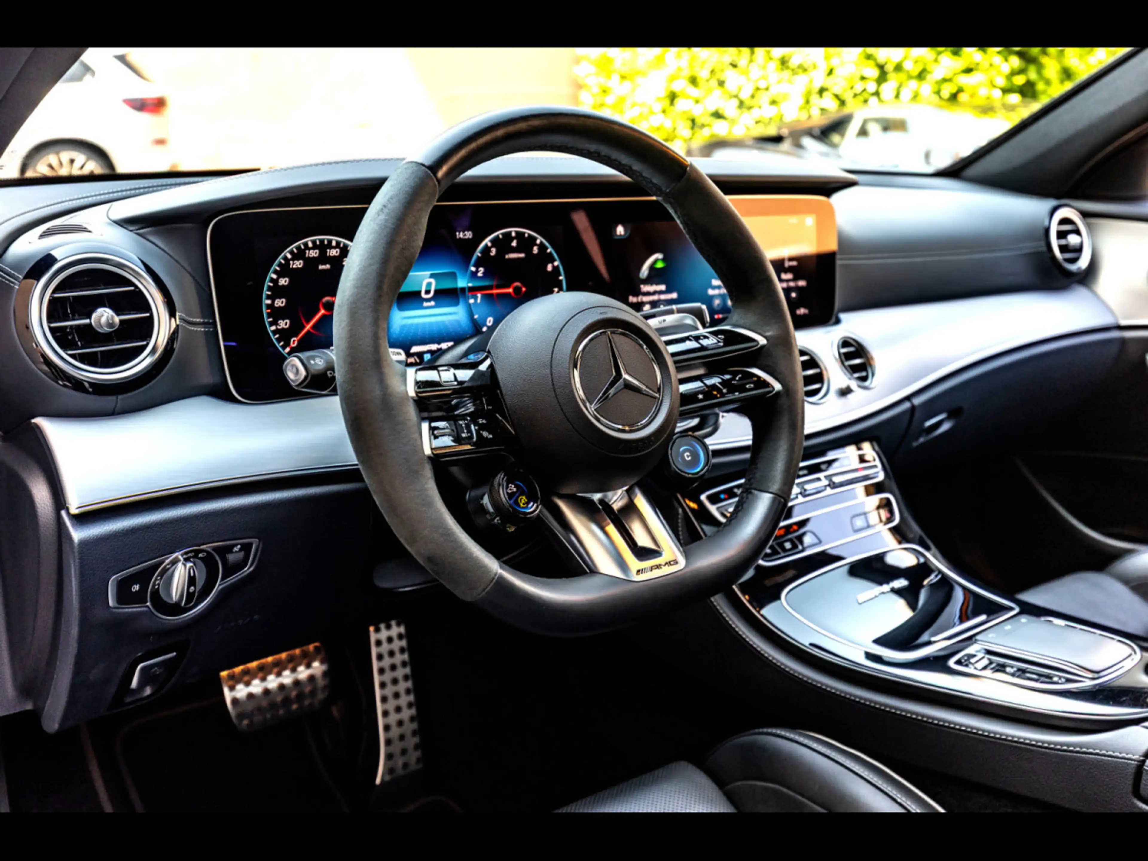 Mercedes-Benz E 63 AMG S T-MODELL°CARBON°PERF SITZE°360°NIGHT°AHK — photo 11