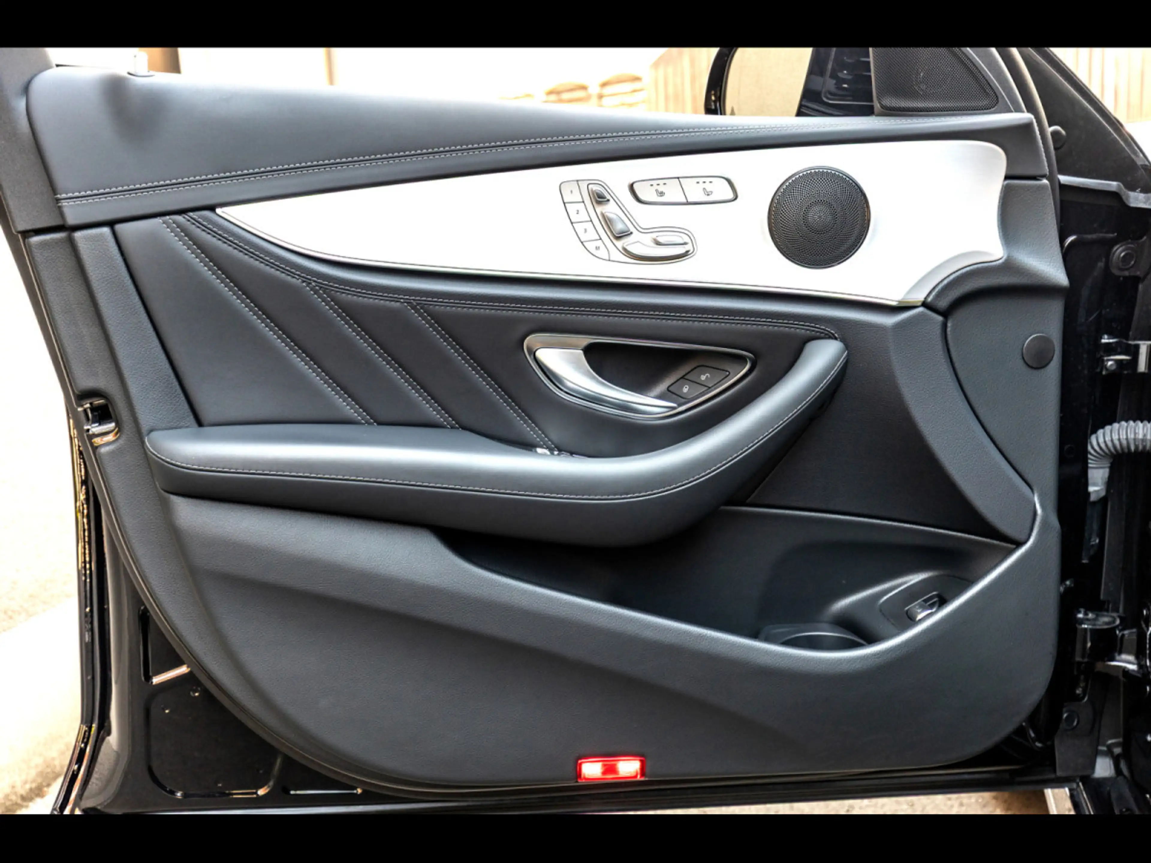 Mercedes-Benz E 63 AMG S T-MODELL°CARBON°PERF SITZE°360°NIGHT°AHK — photo 10