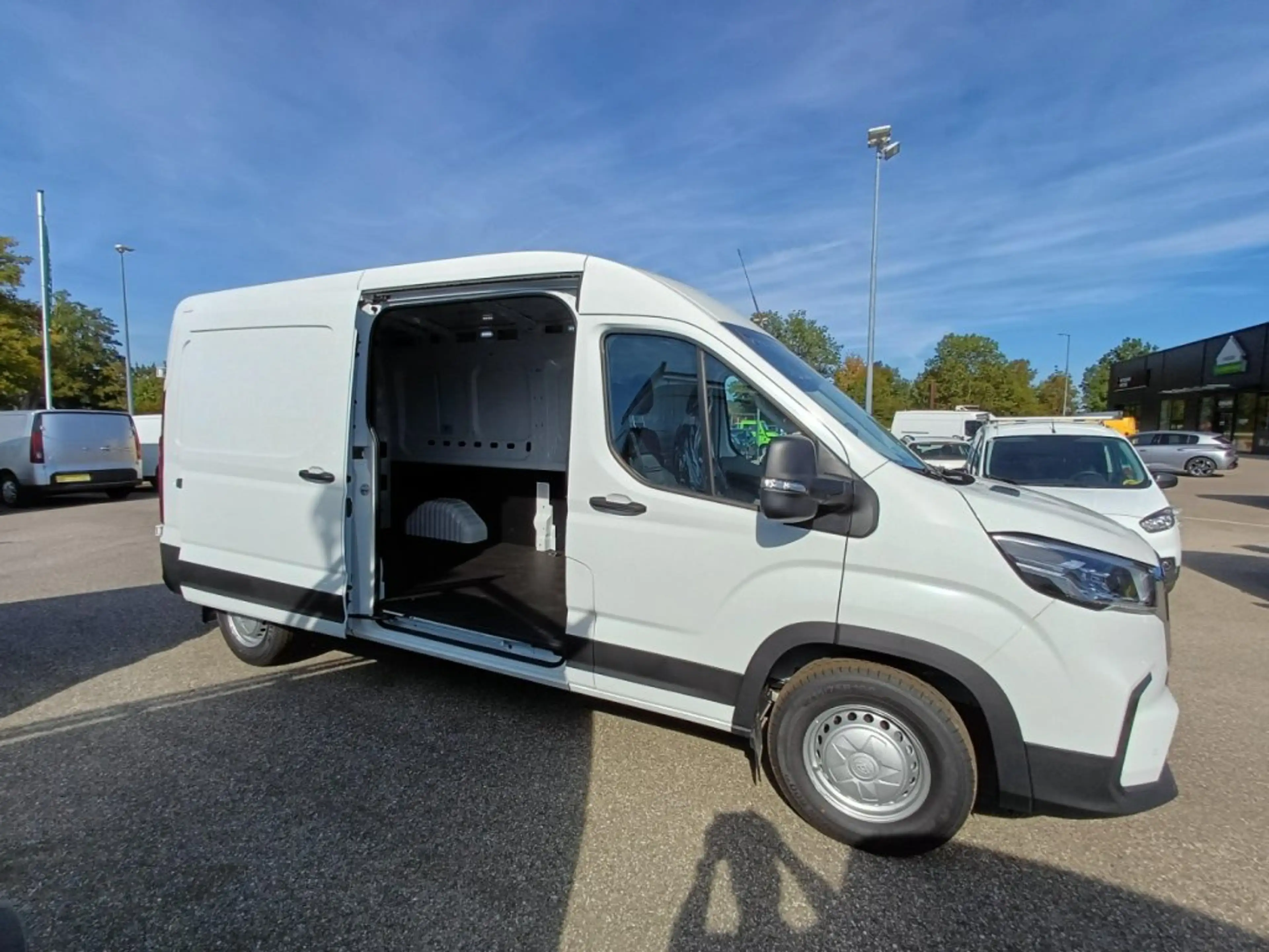Maxus Deliver 9 L3H2 — photo 9
