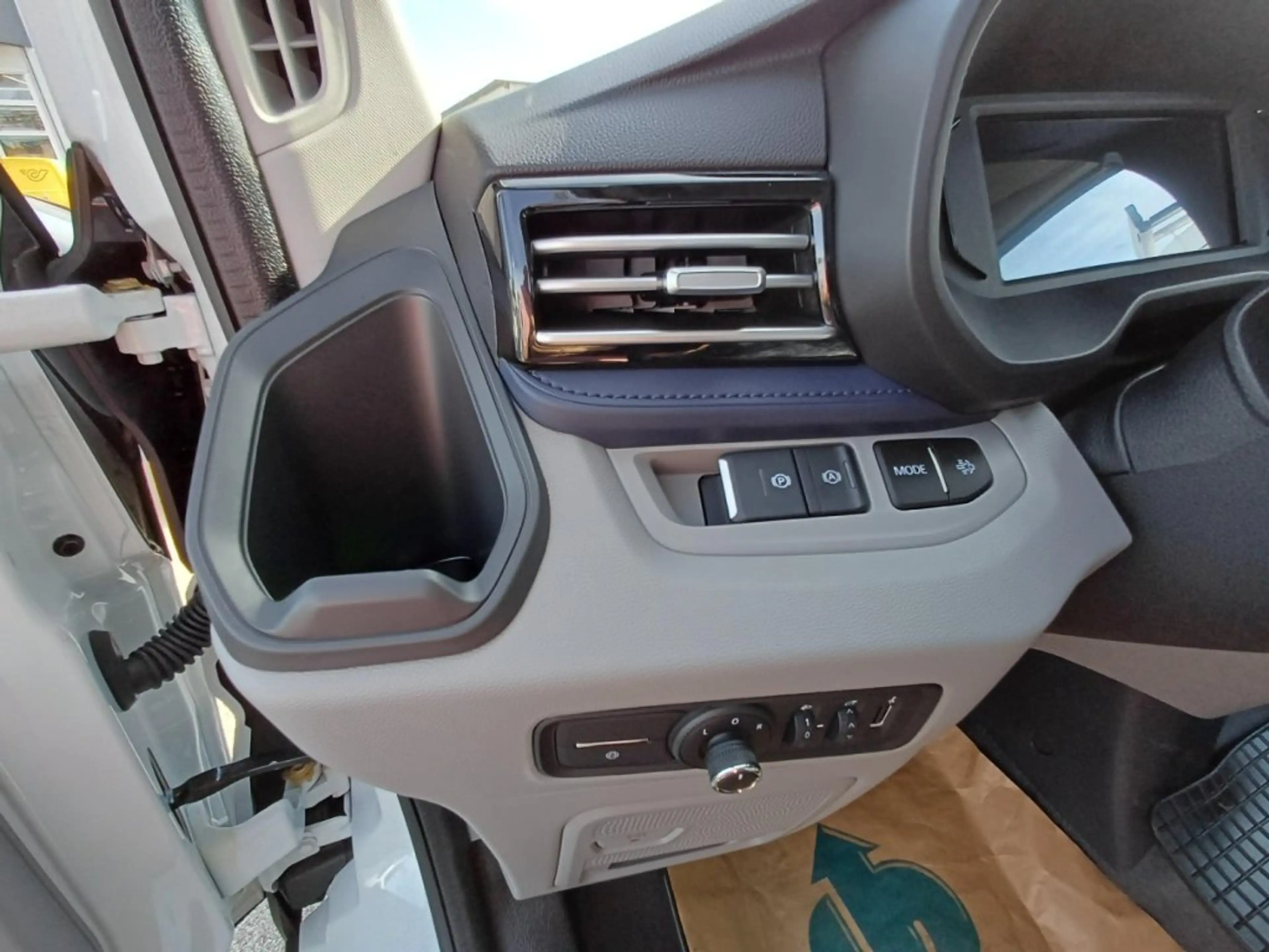 Maxus Deliver 9 L3H2 — photo 14