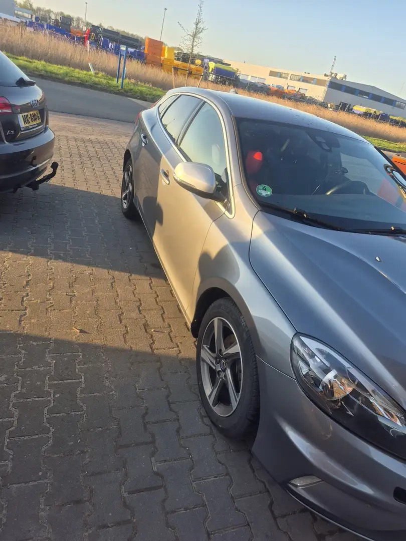 Volvo V40 D2 Kinetic R-design Azul - 2