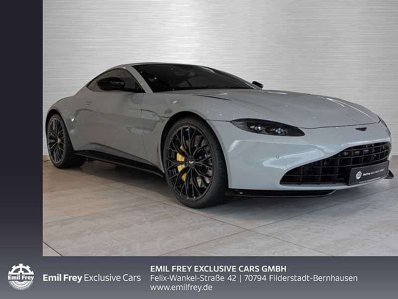 2023 Aston Martin V8