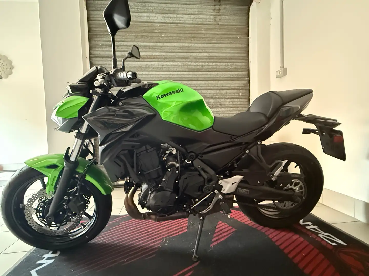 Kawasaki Z 650 Negru - 2