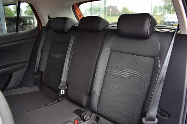 Volkswagen T-Cross view 6