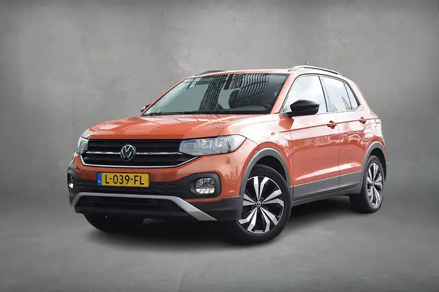 Volkswagen T-Cross view 2