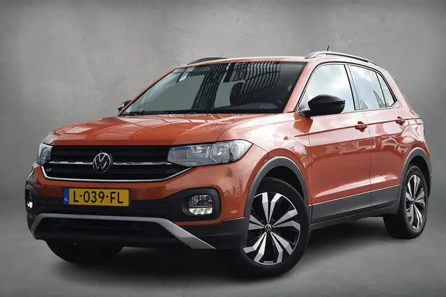 Volkswagen T-Cross view 9