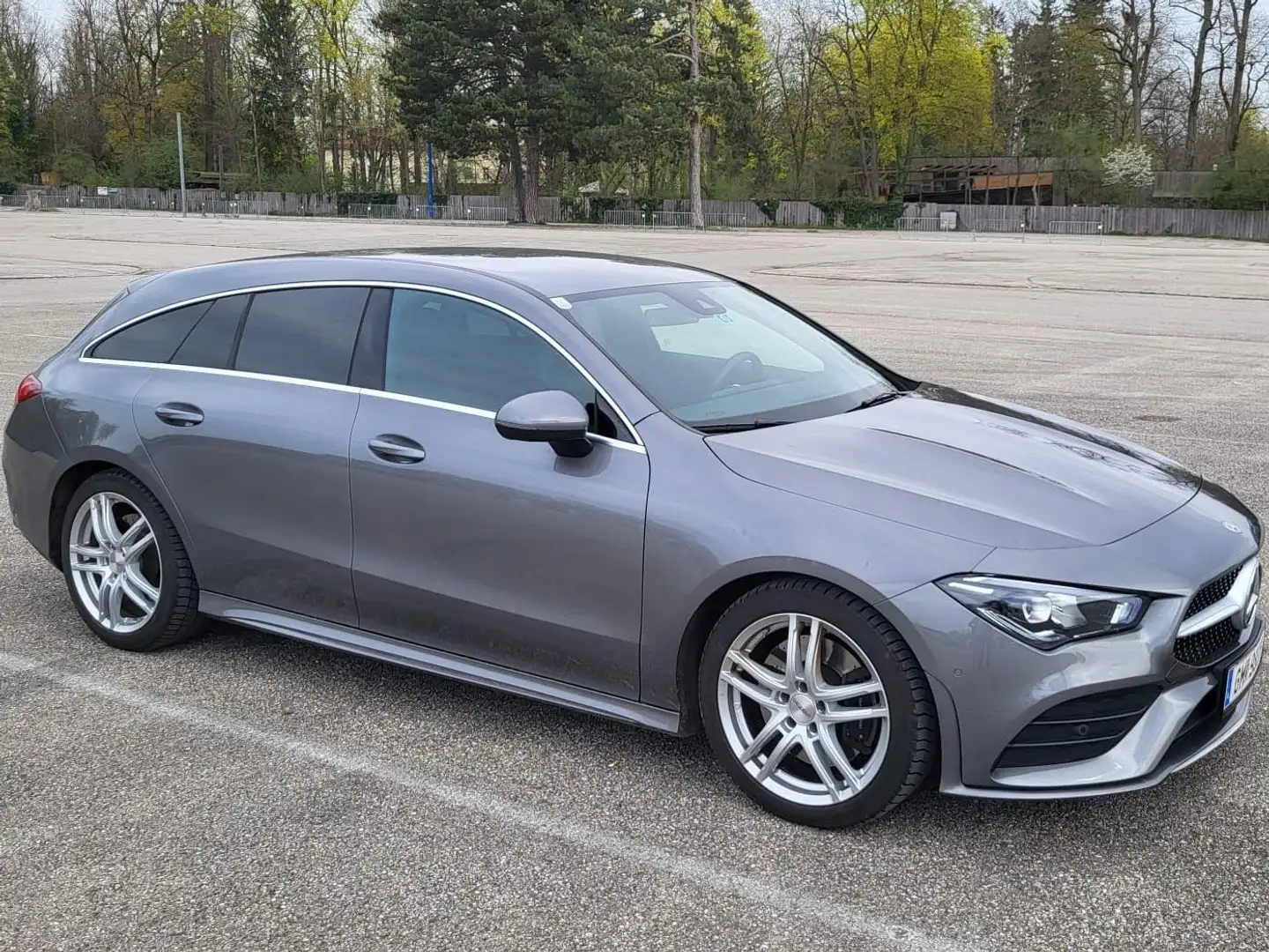 Mercedes-Benz CLA 250 CLA 250 Shooting Brake Aut. Grau - 1