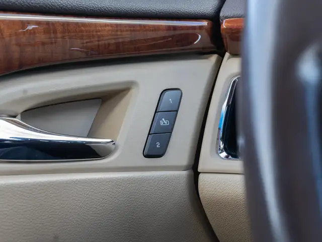 Cadillac CTS view 27