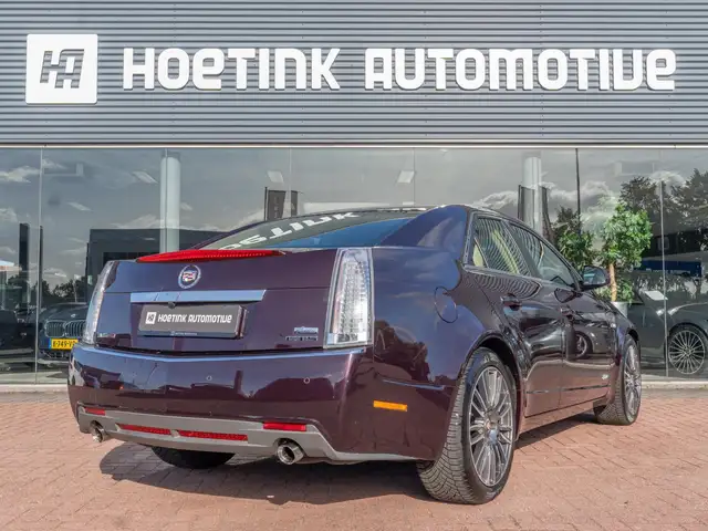 Cadillac CTS view 2