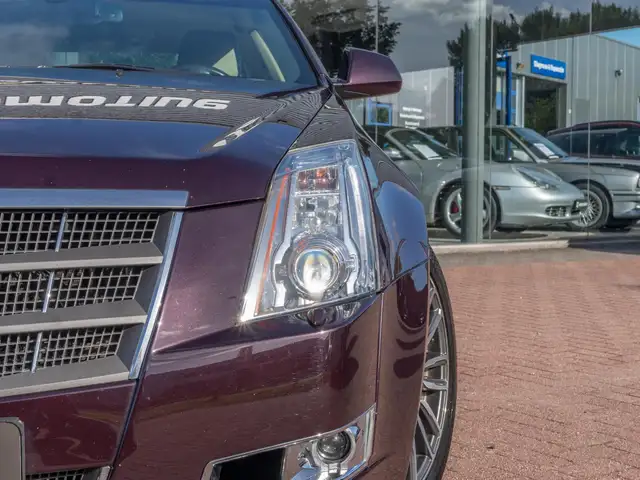Cadillac CTS view 18