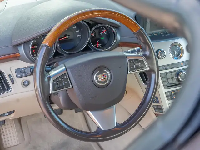 Cadillac CTS view 6