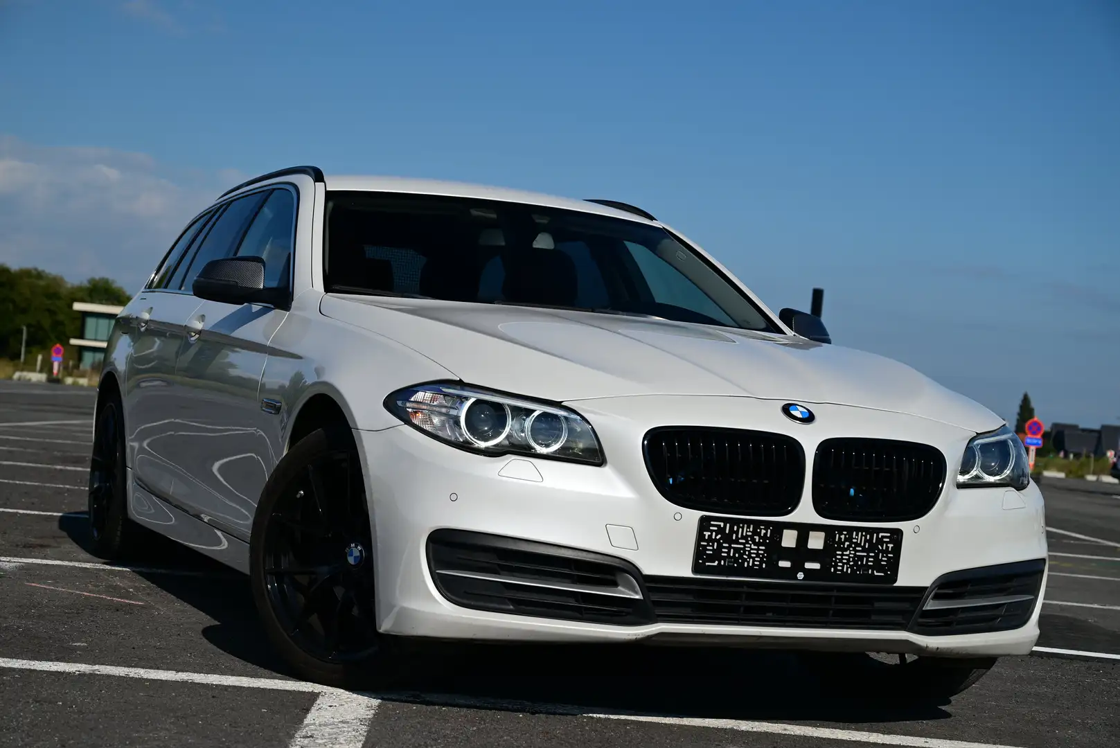 BMW 518 D Touring / SPORTPACK / ONLY B2B OR OUT BE / XENON Weiß - 2