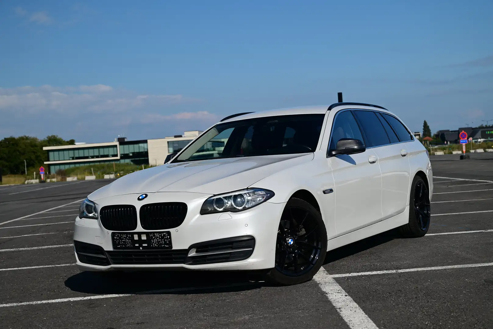 BMW 518 D Touring / SPORTPACK / ONLY B2B OR OUT BE / XENON Weiß - 1