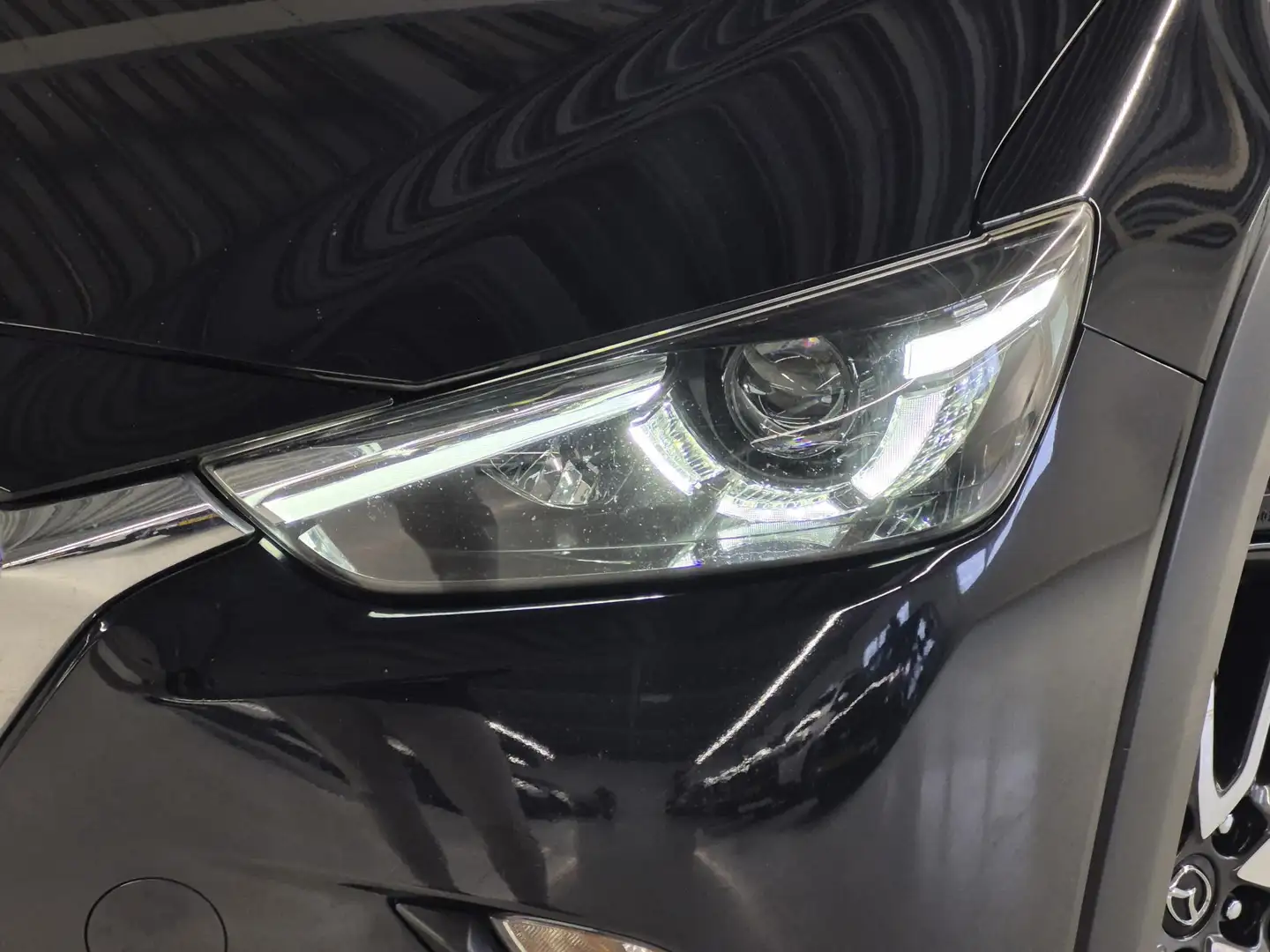 Mazda CX-3 2.0 SkyActiv-G 120 GT-M Schwarz - 2