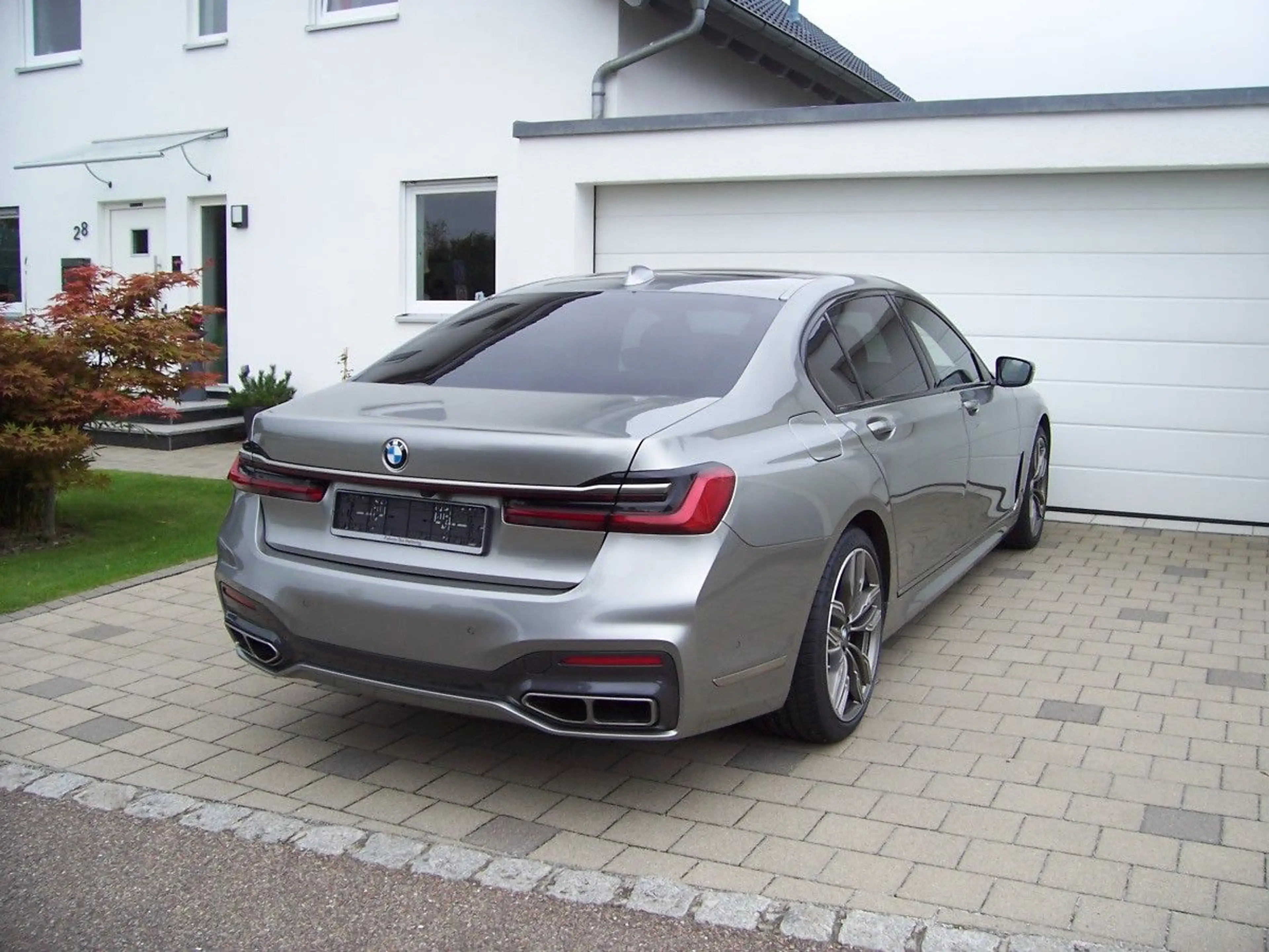 BMW 760 Li xDrive Deutsches Sammlerfahrzeug aus 1.Hd — photo 5