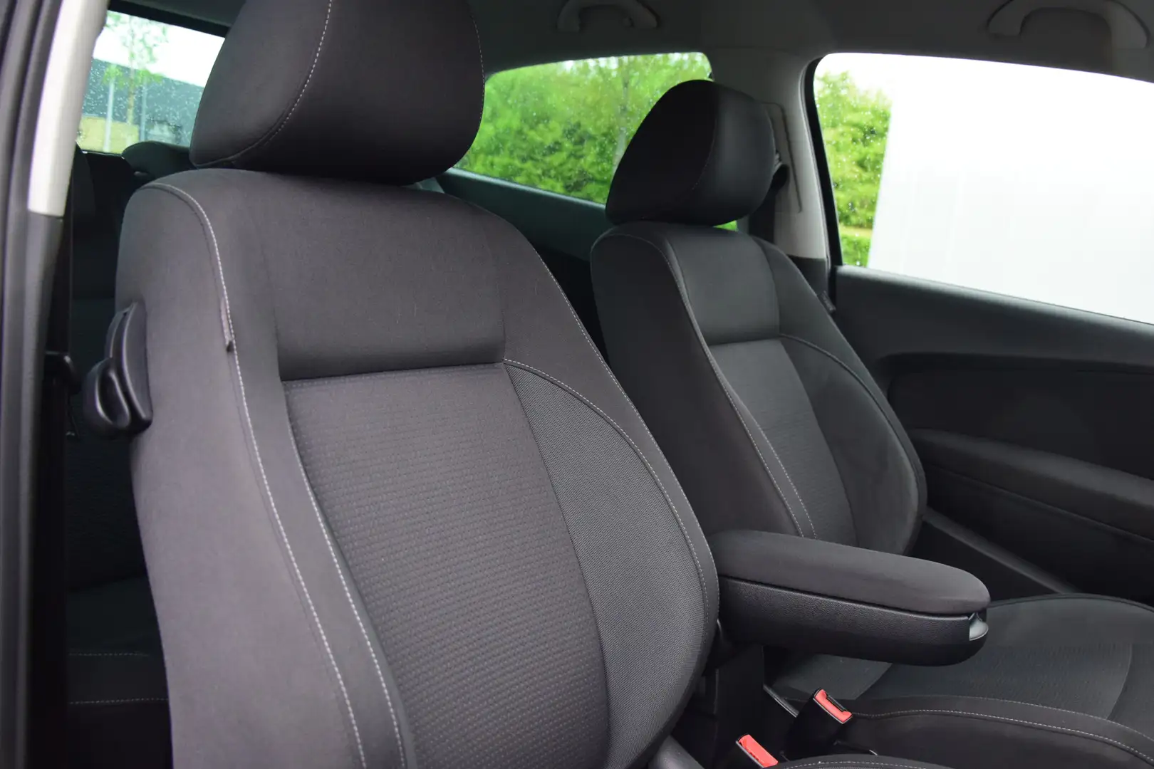 Volkswagen Polo 1.2 TSI Highline Team Priv/Glass Stoelverwarming A Schwarz - 2