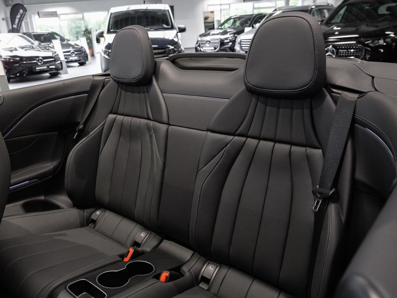 Mercedes-Benz CLA 250 CLE 300 4MATIC Cabriolet AMG BURM NIGHT MEMO 360 — photo 10