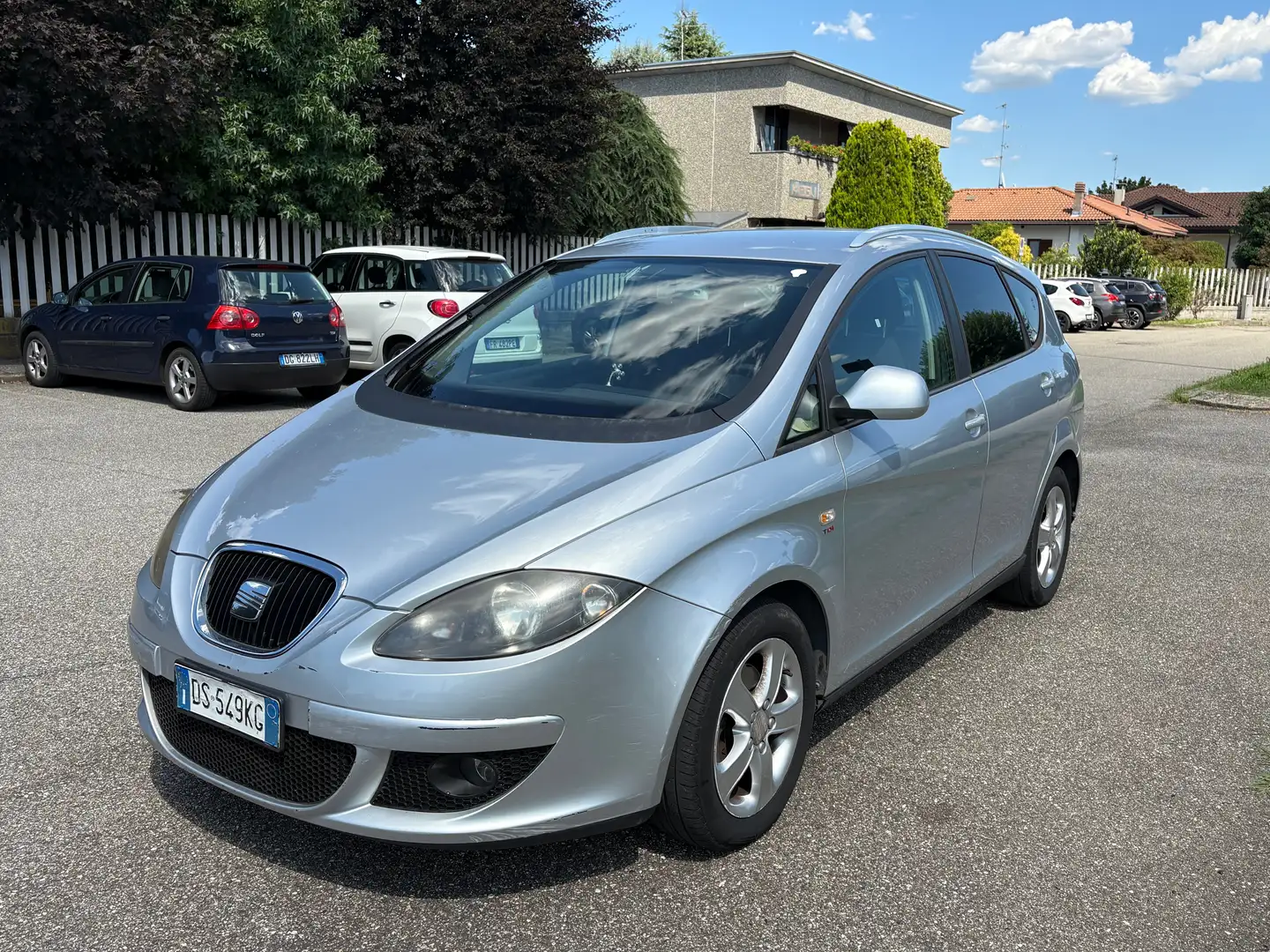 SEAT Altea XL 2.0 tdi 140CV DSG Šedá - 1
