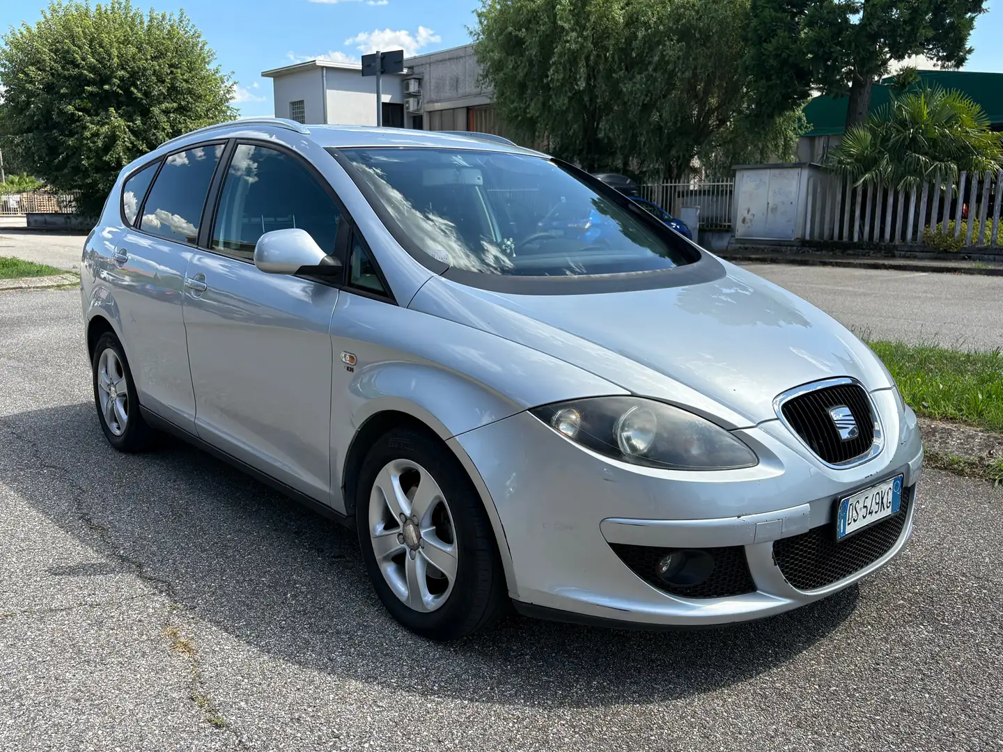 SEAT Altea XL 2.0 tdi 140CV DSG Grau - 2