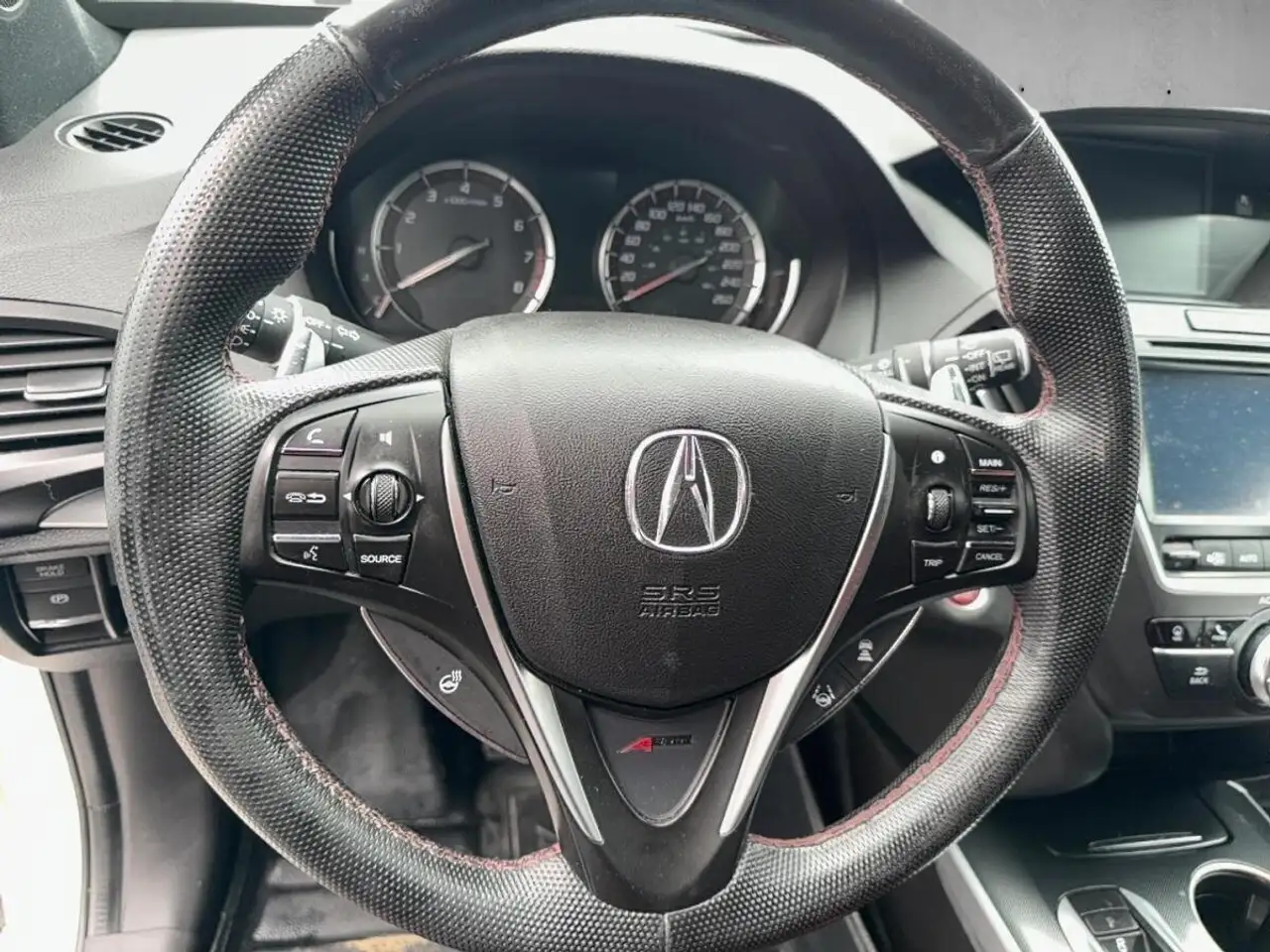 Acura MDX снимка Acura MDX