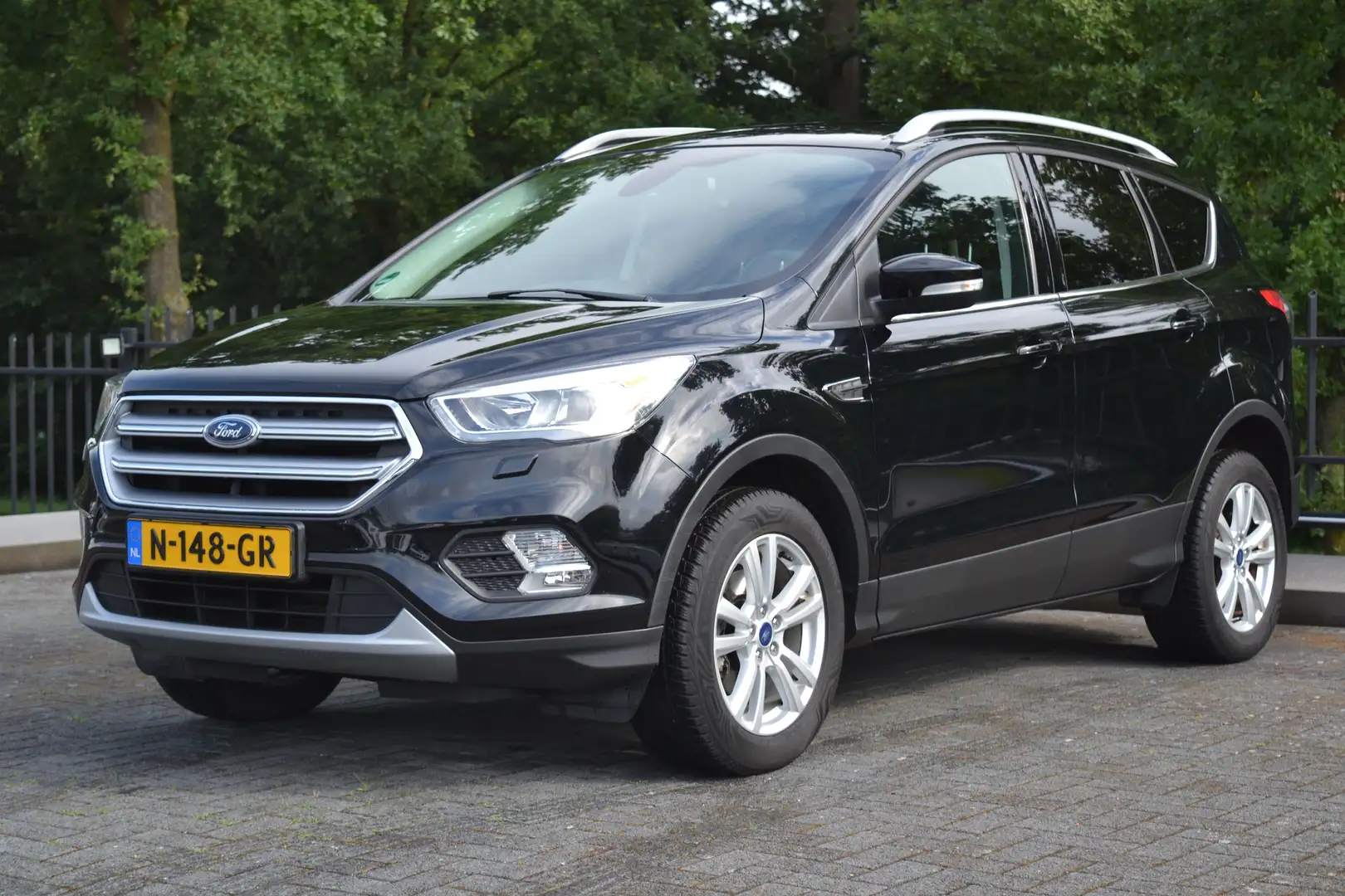 Ford Kuga 1.5 EcoBoost Vignale | Stoel- stuurverw | Navi | T Zwart - 1