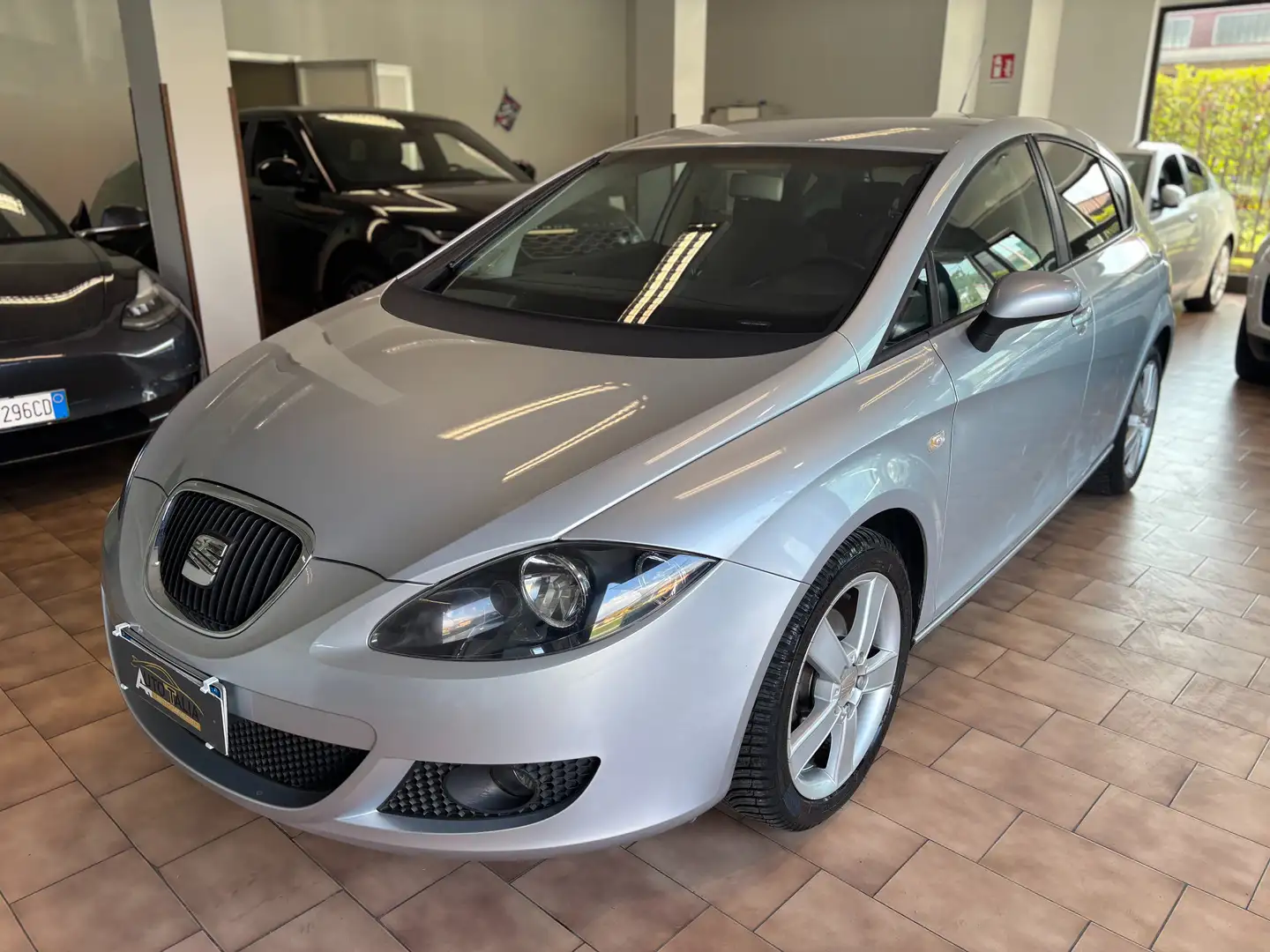 SEAT Leon 1.9 tdi Style (stylance)*PER  NEOPATENTATI* Gris - 1