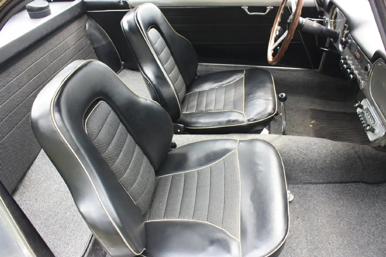 Lancia Flaminia GT Superleggera Coupé Silber - 2