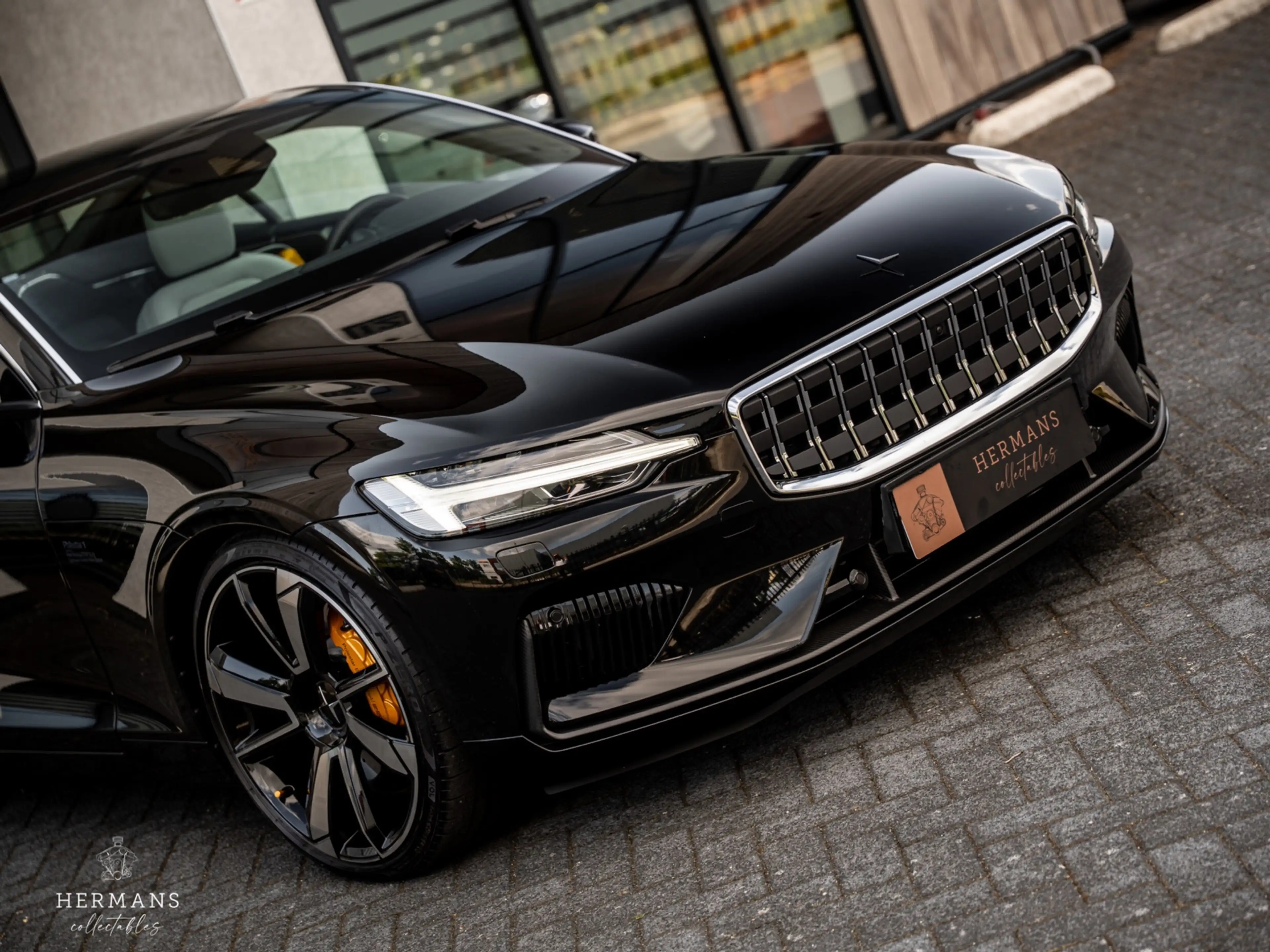Polestar 1 2.0 T8R / 1 of 1500 / Carbon / Bowers & Wilkins / — photo 7