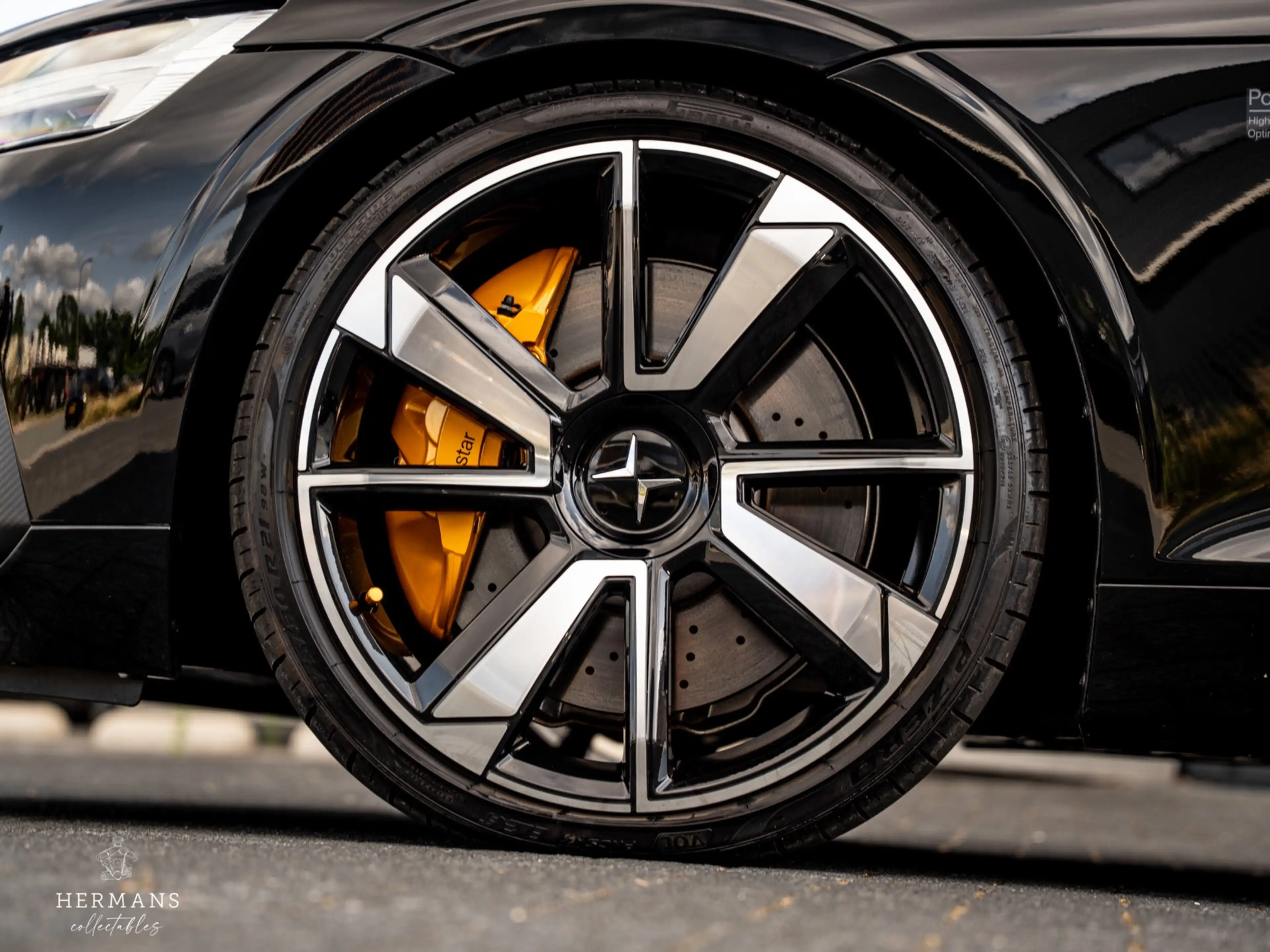Polestar 1 2.0 T8R / 1 of 1500 / Carbon / Bowers & Wilkins / — photo 15