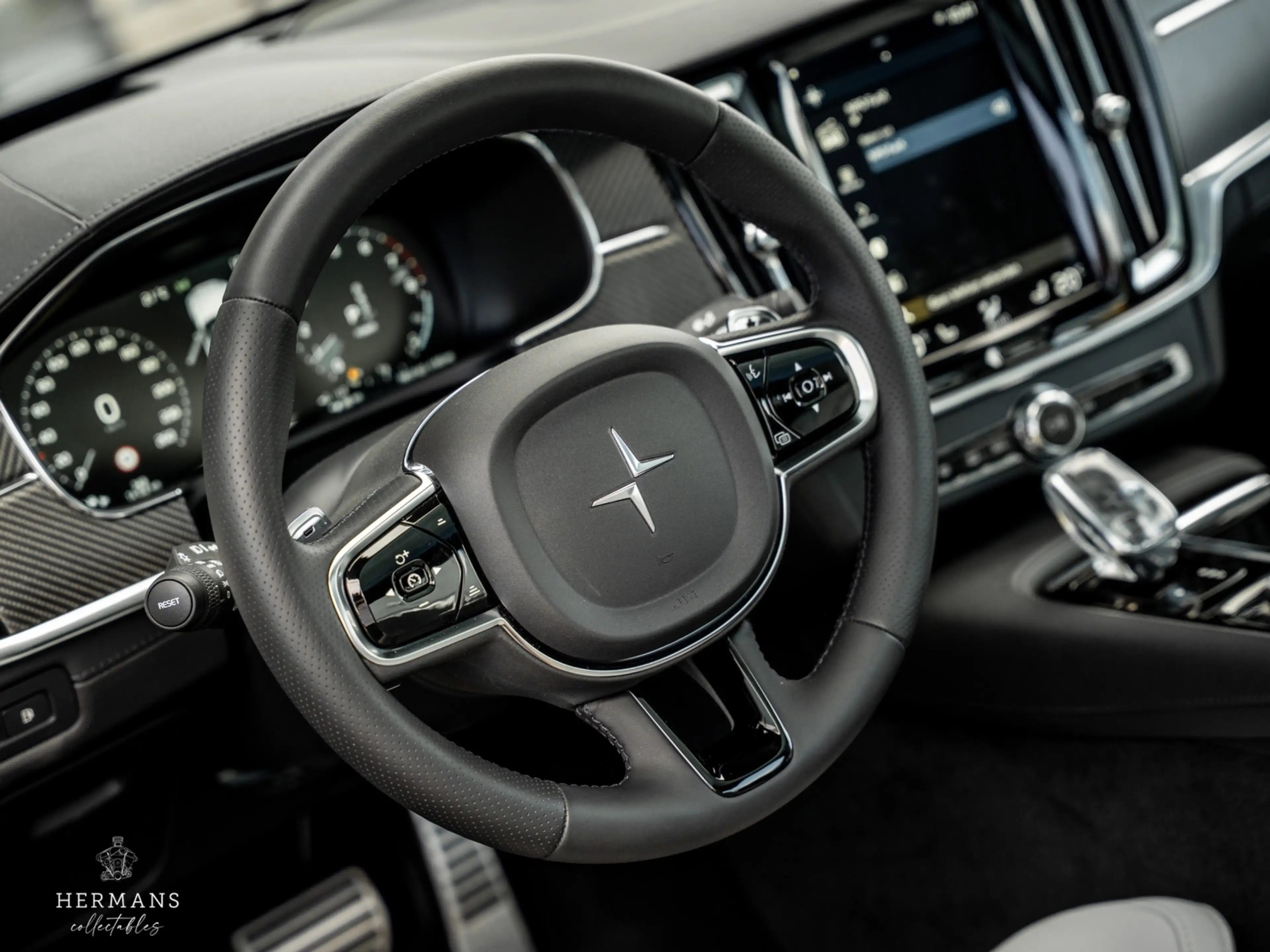 Polestar 1 2.0 T8R / 1 of 1500 / Carbon / Bowers & Wilkins / — photo 16