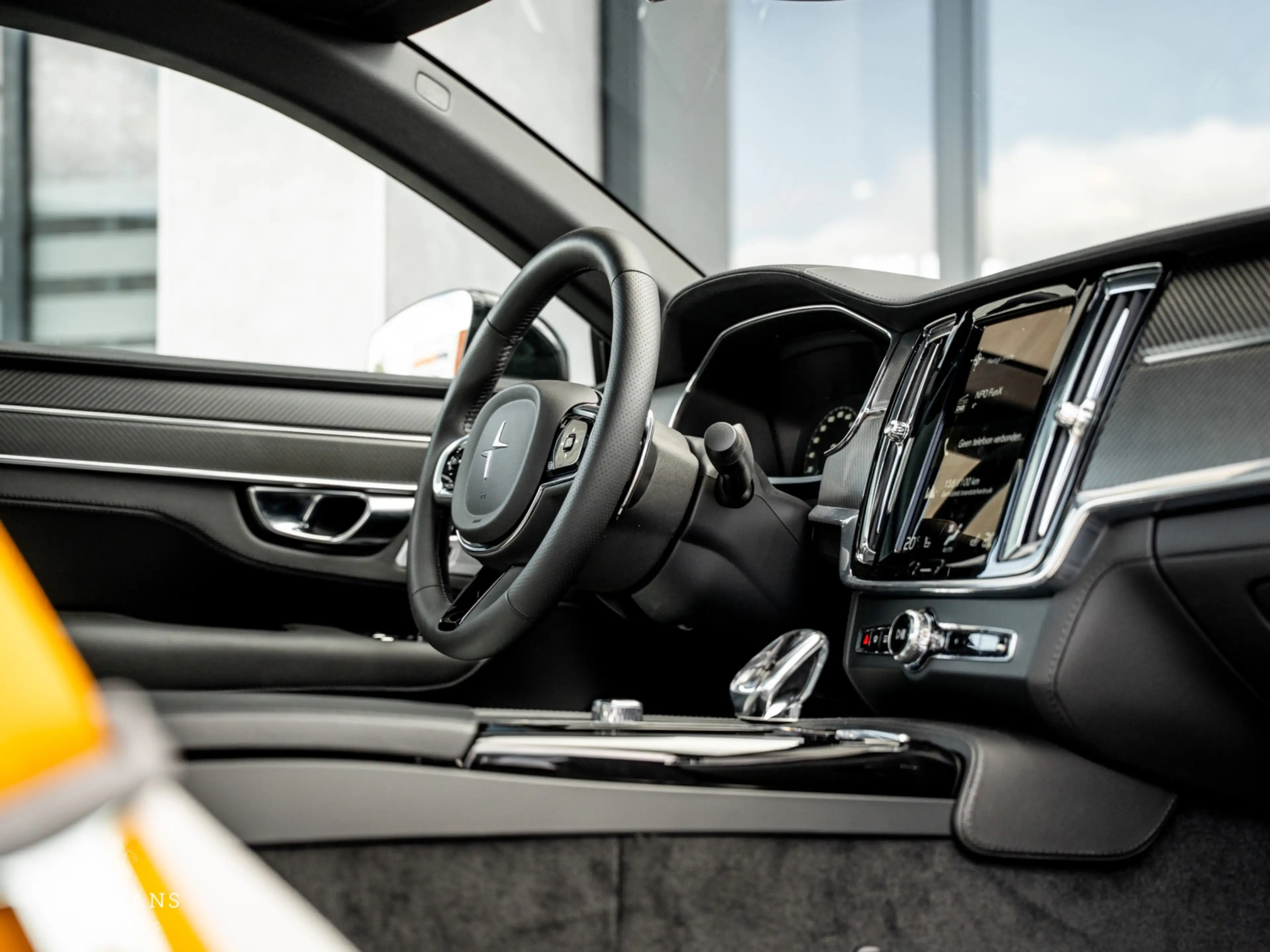 Polestar 1 2.0 T8R / 1 of 1500 / Carbon / Bowers & Wilkins / — photo 32